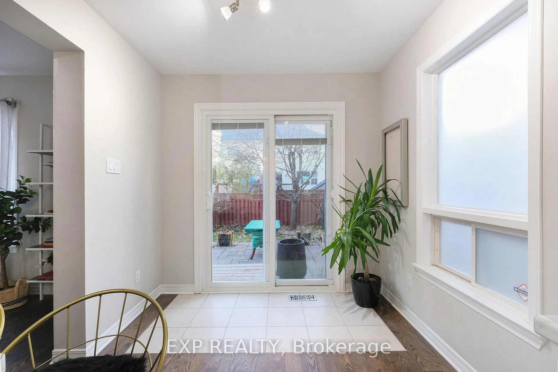 Photo 8 of 34 Avonmore Crescent, Ottawa, Barrhaven East — HOMEH