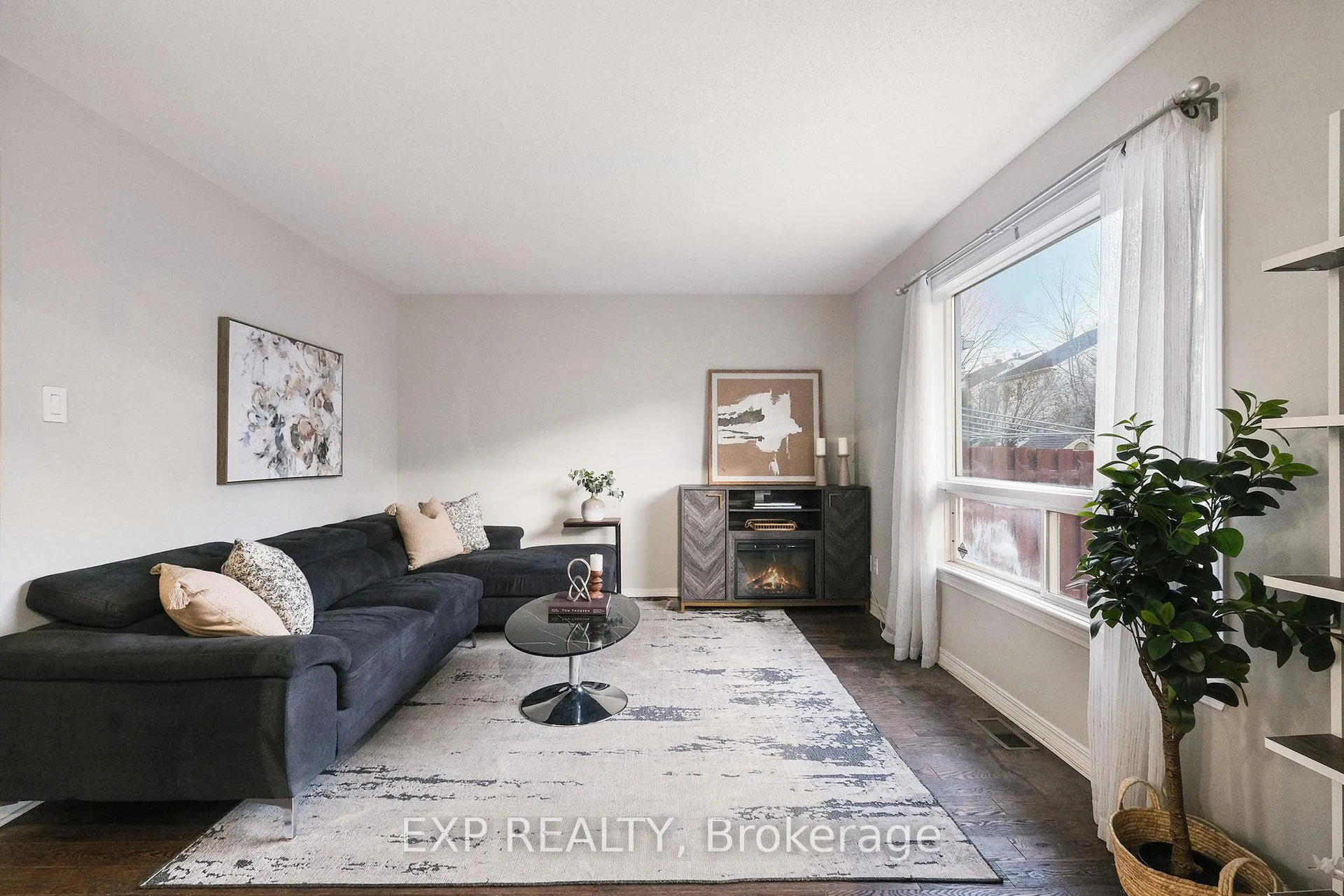 Photo 9 of 34 Avonmore Crescent, Ottawa, Barrhaven East — HOMEH