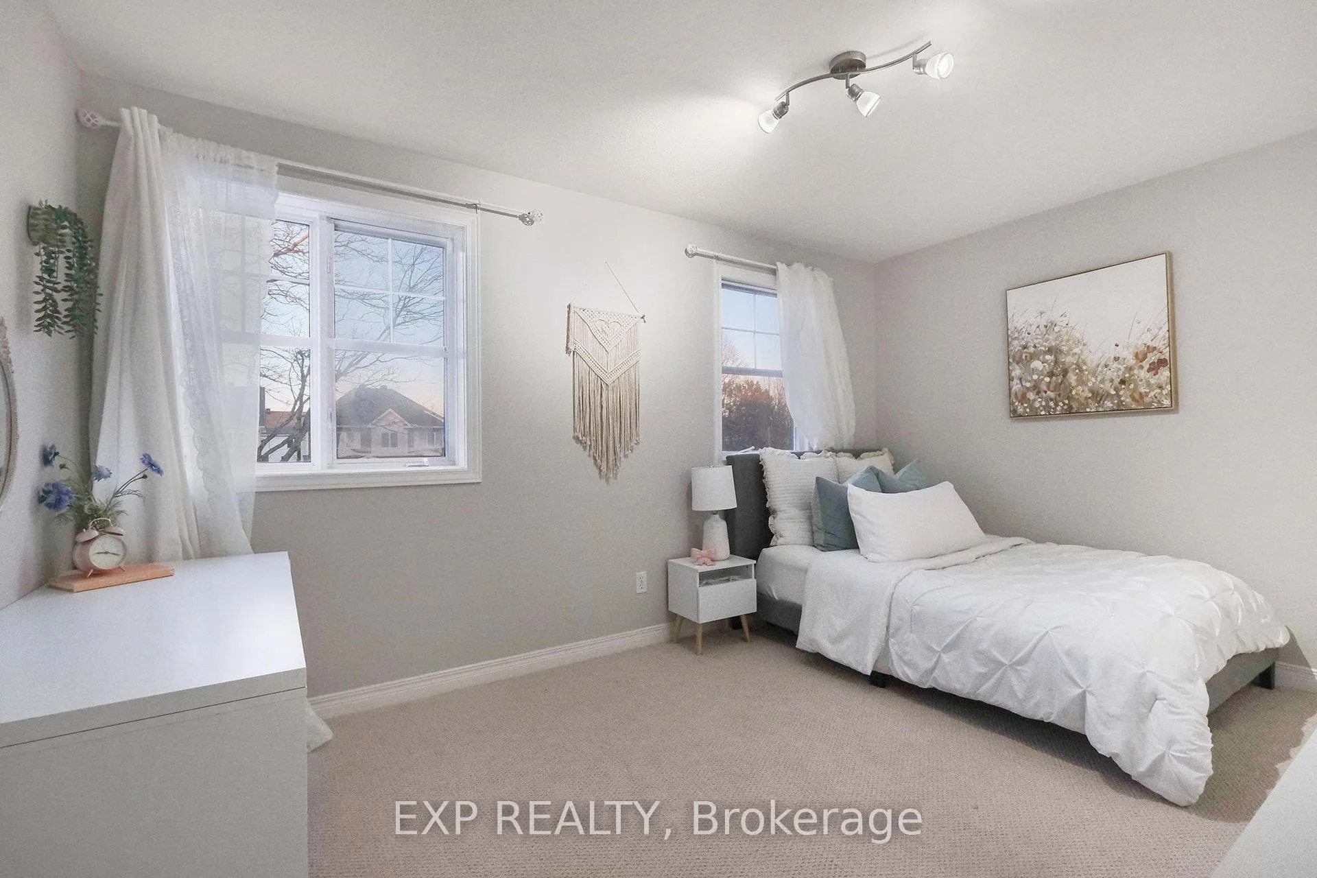 Photo 14 of 34 Avonmore Crescent, Ottawa, Barrhaven East — HOMEH