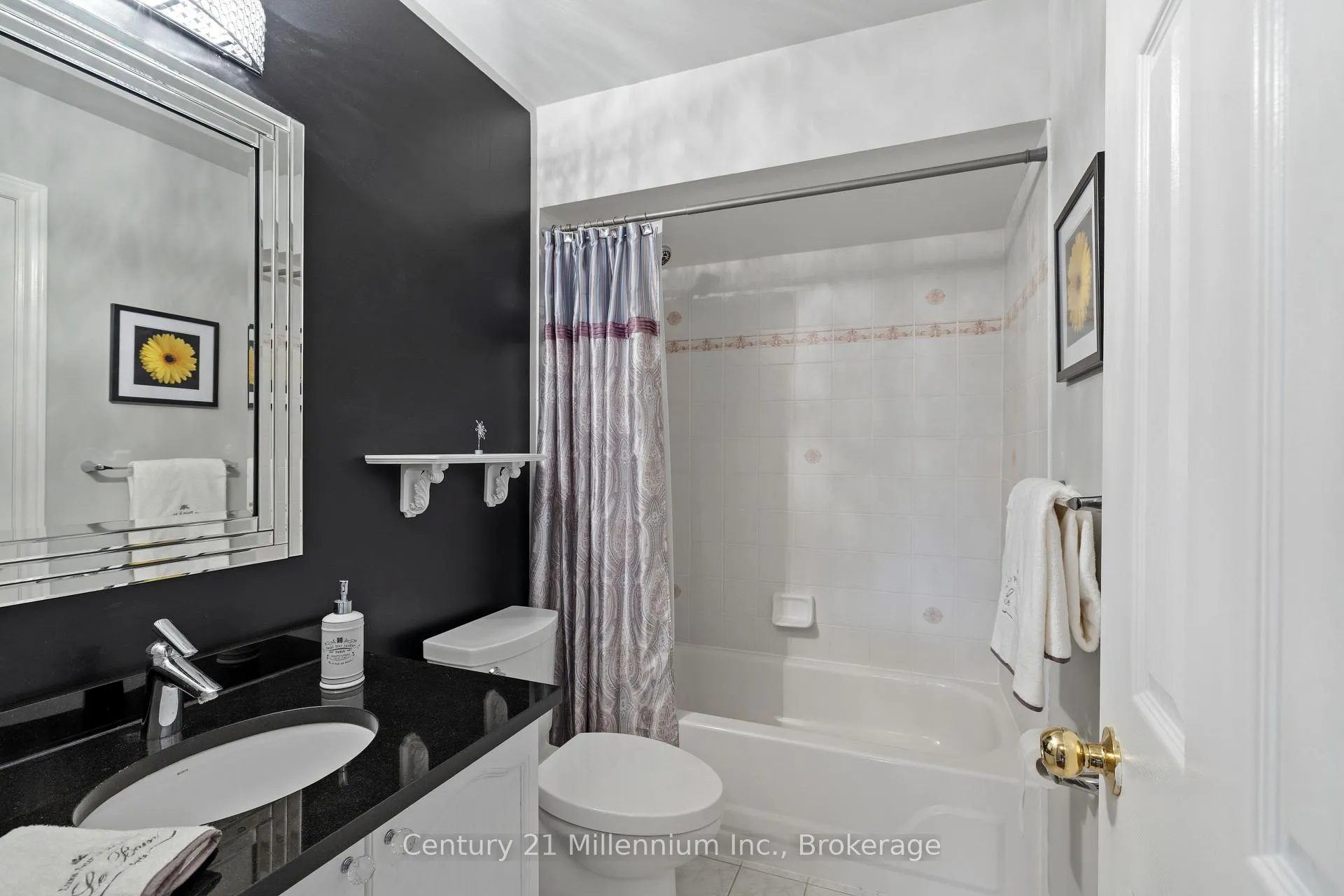 Photo 14 of 61 Bush Crescent, Wasaga Beach — HOMEH