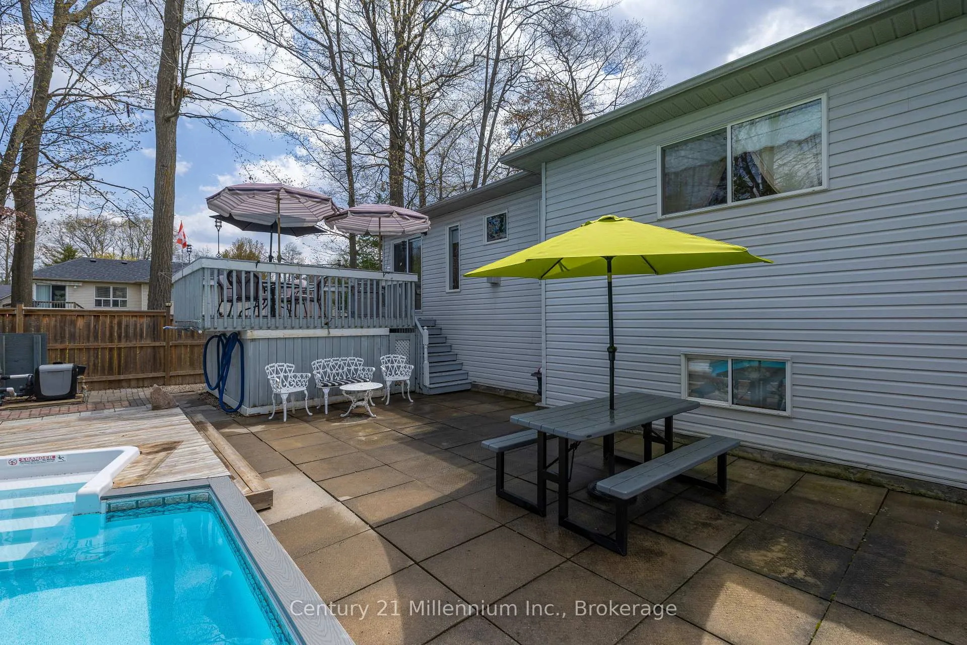 Photo 27 of 61 Bush Crescent, Wasaga Beach — HOMEH