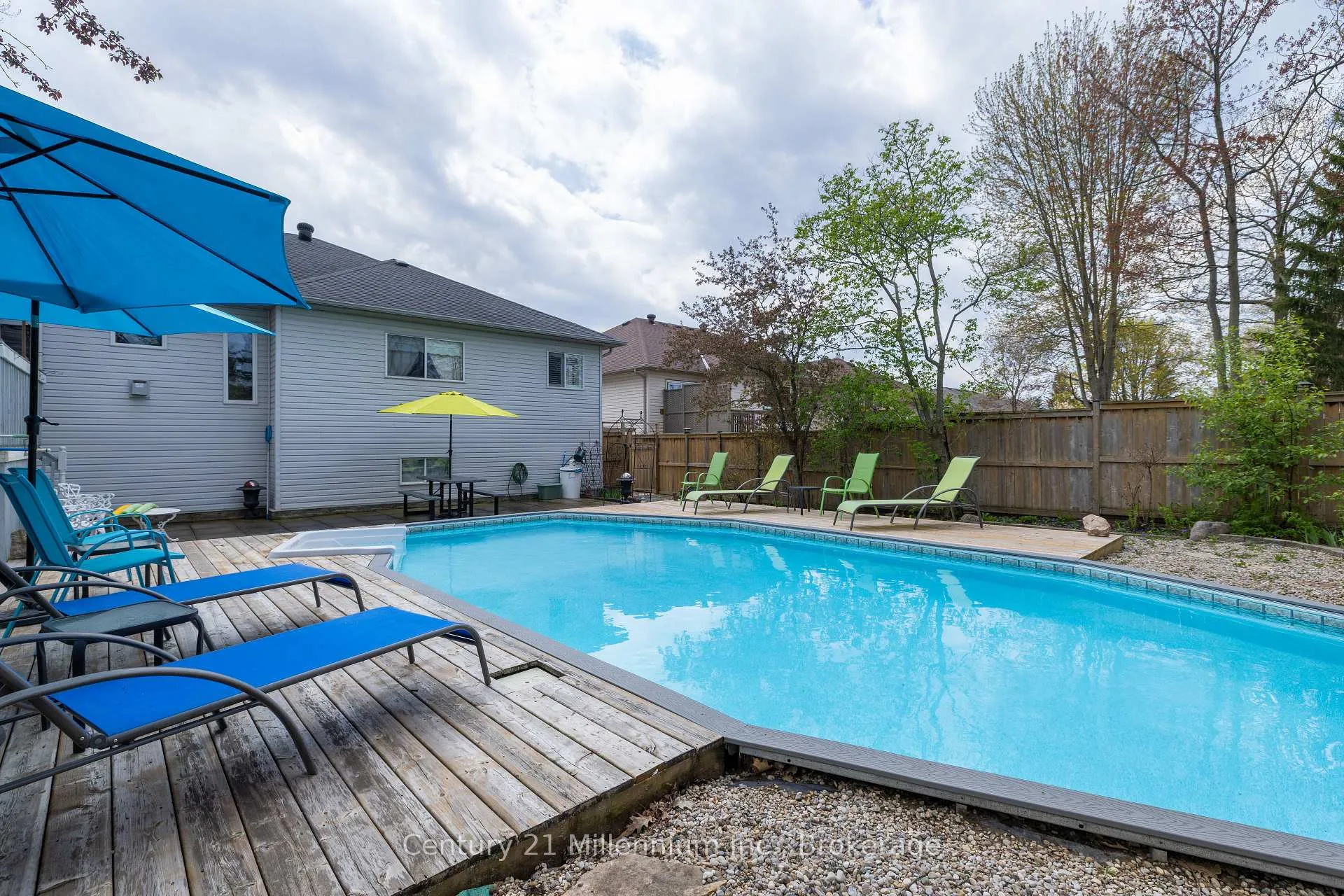 Photo 30 of 61 Bush Crescent, Wasaga Beach — HOMEH