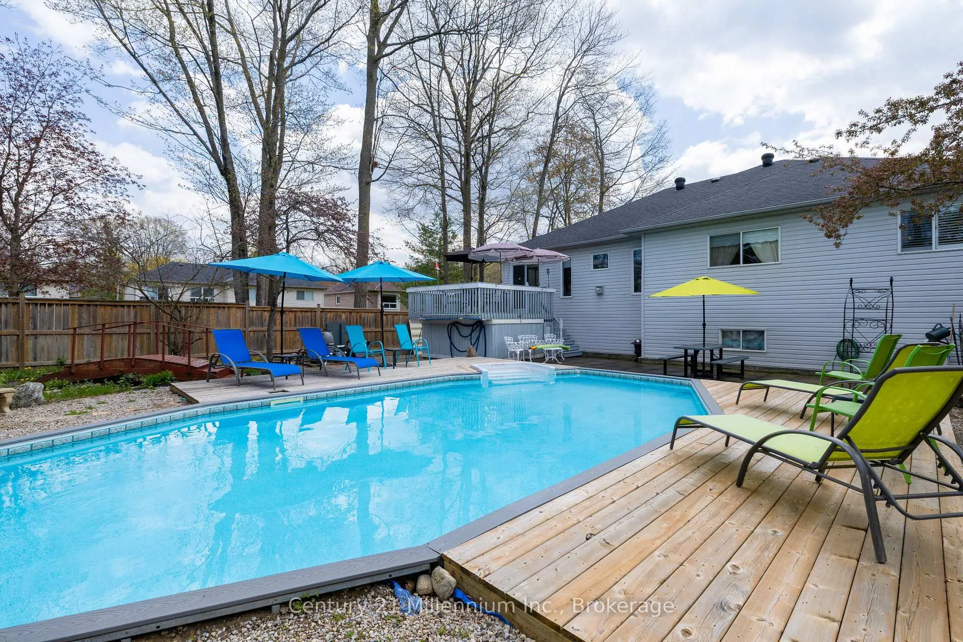 Photo 32 of 61 Bush Crescent, Wasaga Beach — HOMEH