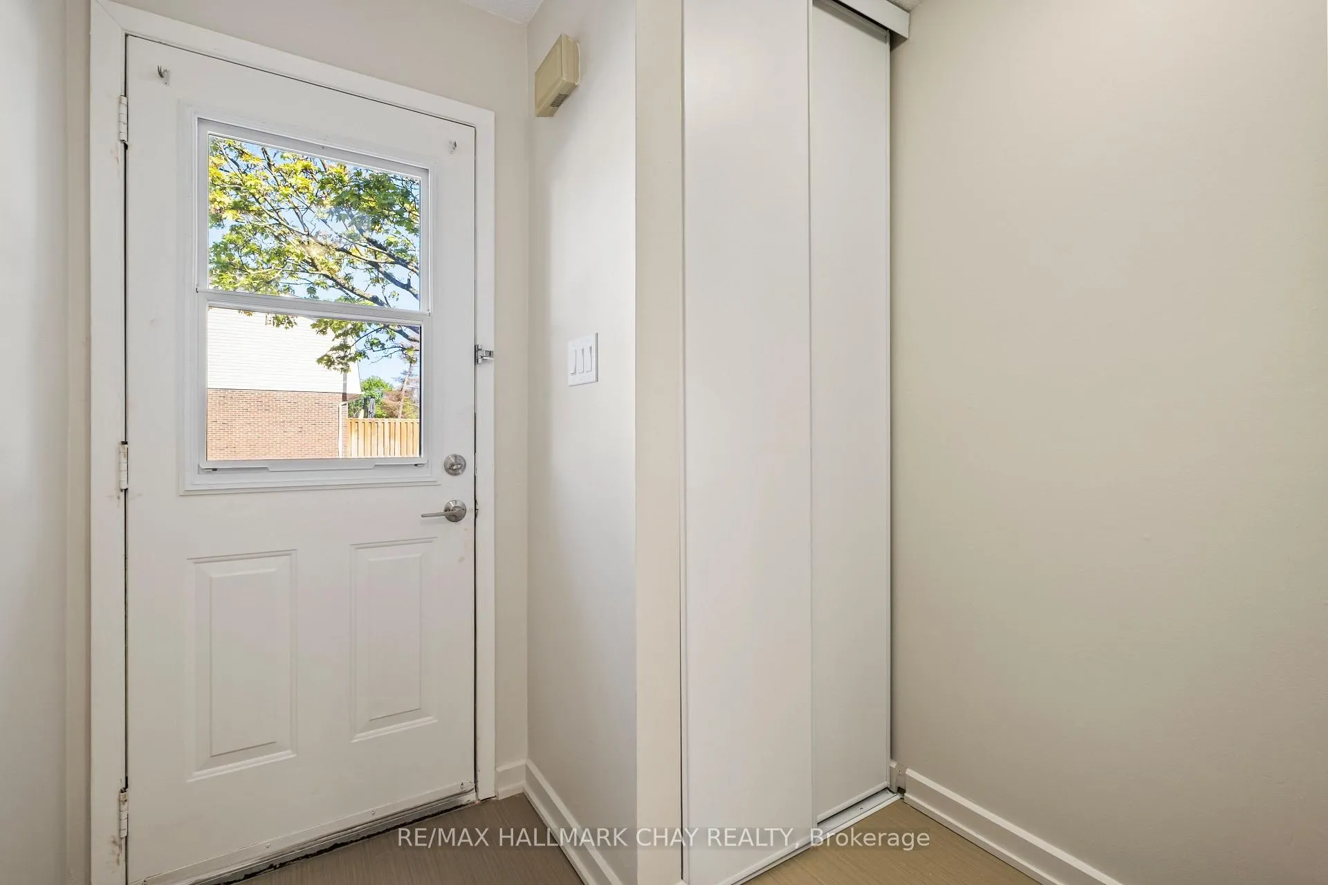 Photo 3 of Unit 47, 177 Bayview Drive, Barrie, Allandale — HOMEH