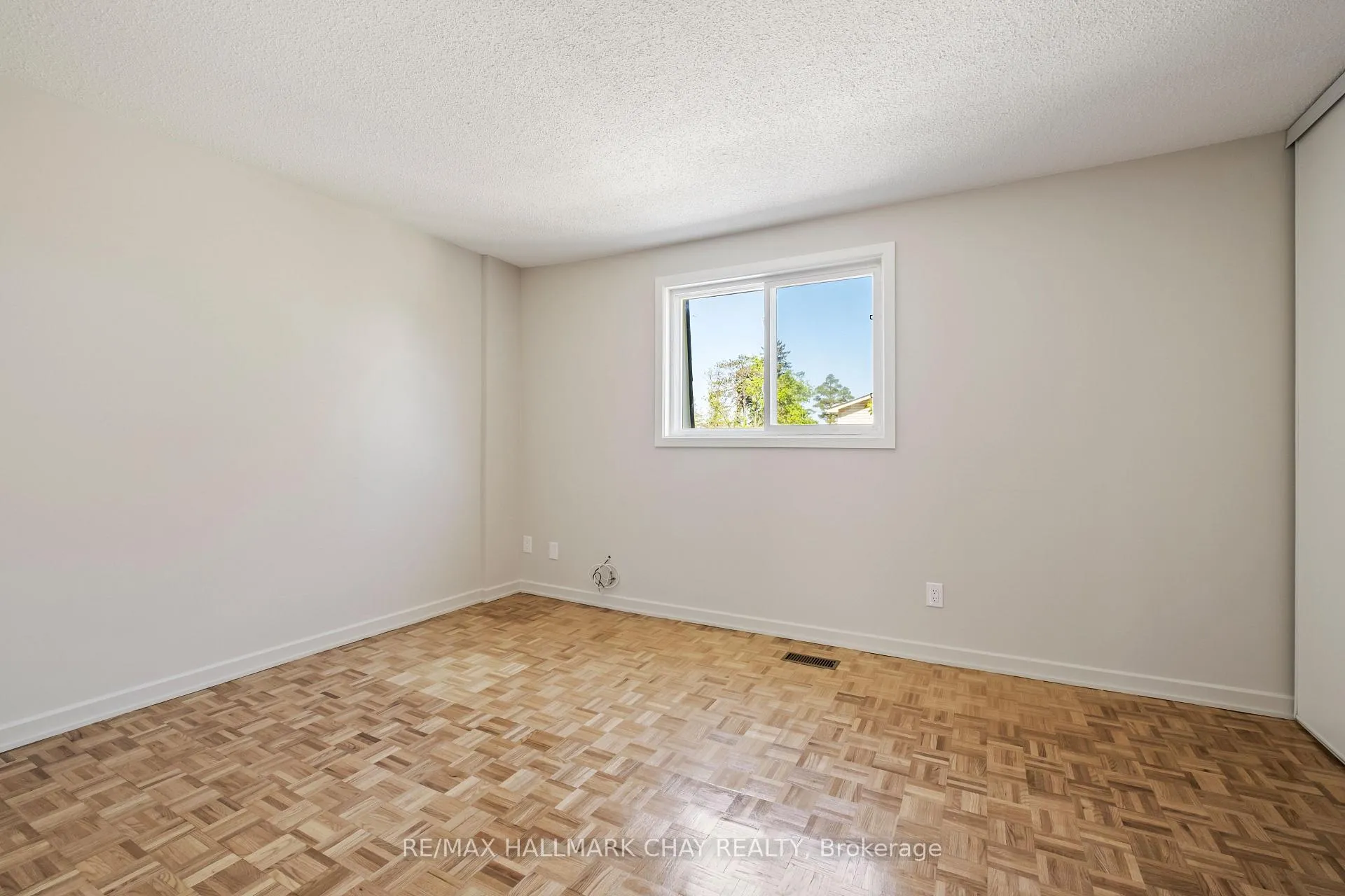 Photo 13 of Unit 47, 177 Bayview Drive, Barrie, Allandale — HOMEH
