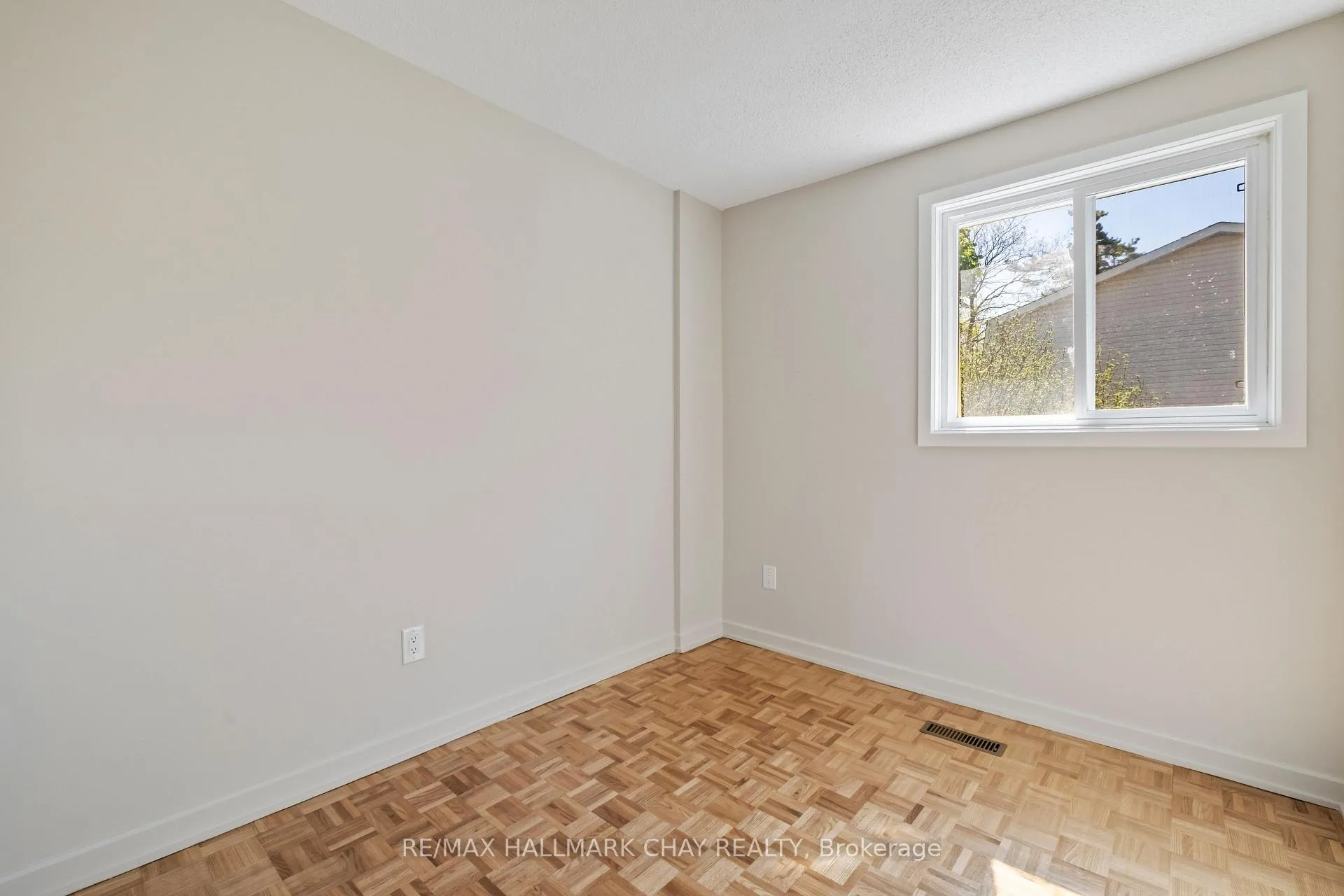 Photo 15 of Unit 47, 177 Bayview Drive, Barrie, Allandale — HOMEH