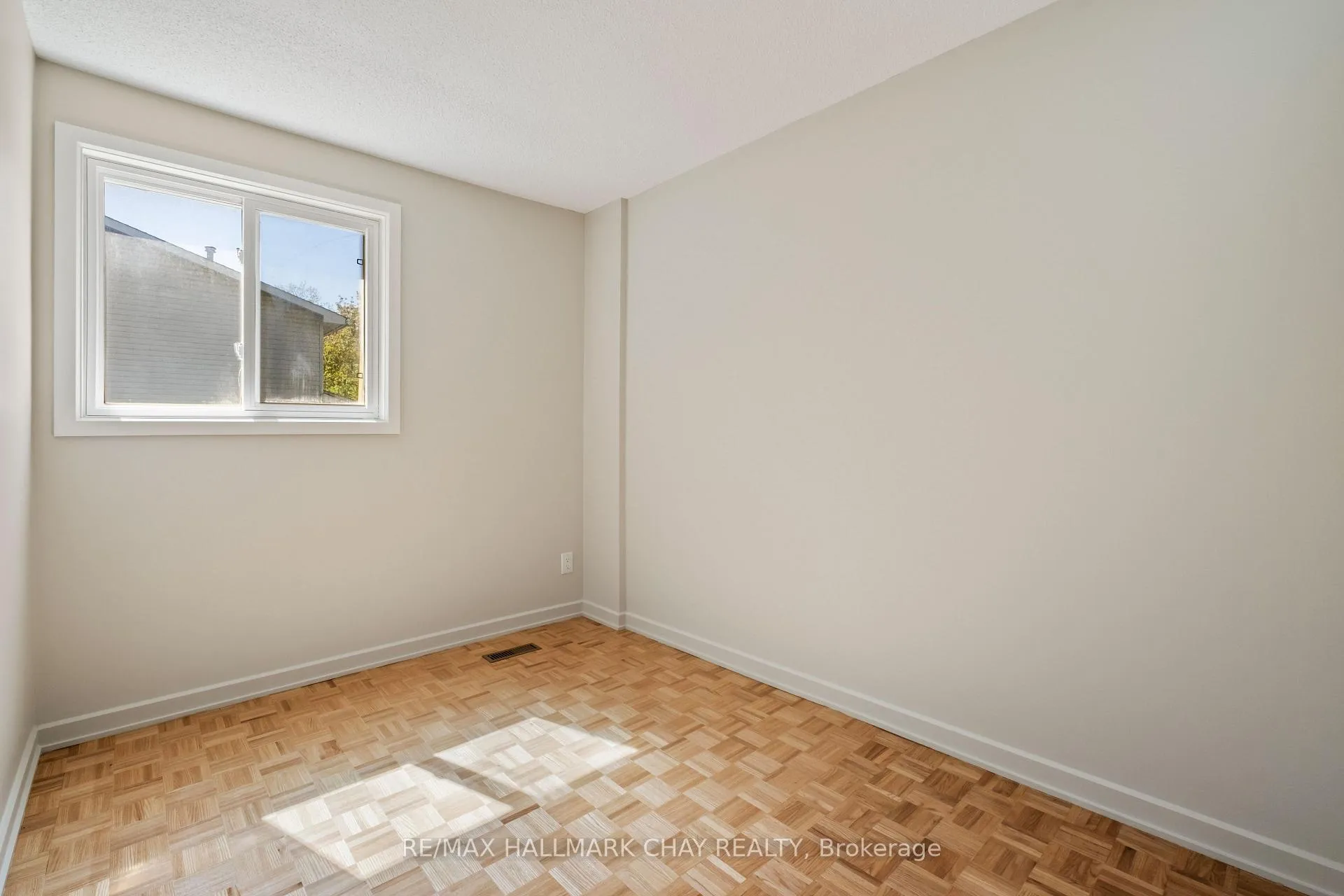 Photo 17 of Unit 47, 177 Bayview Drive, Barrie, Allandale — HOMEH