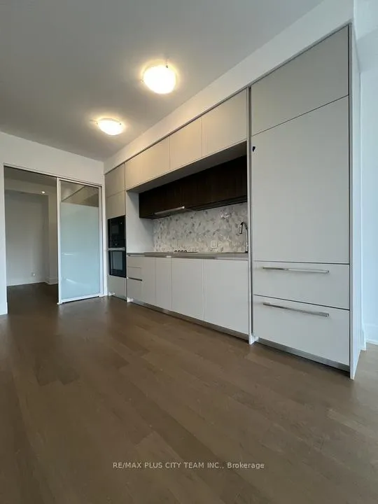 Photo 3 of Unit 402, 800 Broadview Avenue, Toronto, Playter Estates-Danforth — HOMEH