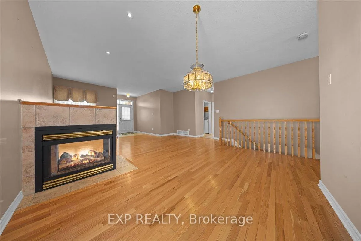 Photo 12 of 4063 Canyon Walk Drive, Ottawa, Riverside South/Gloucester Glen — HOMEH