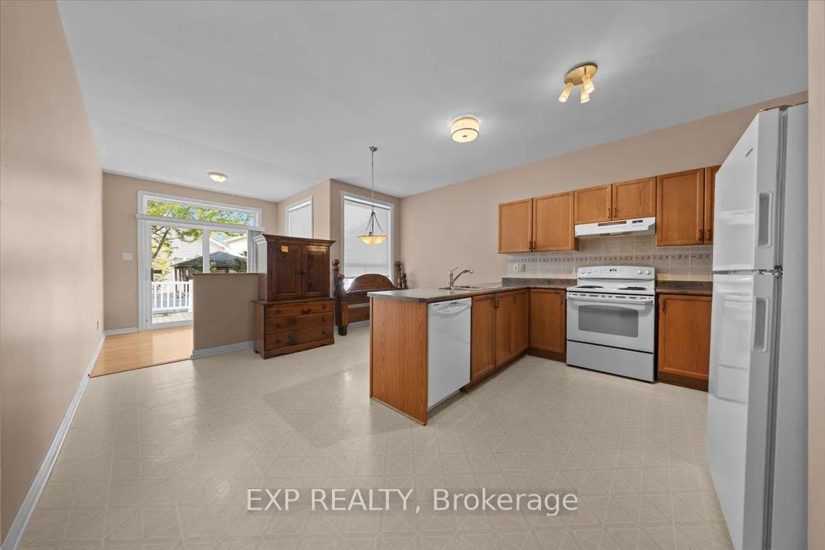 Photo 13 of 4063 Canyon Walk Drive, Ottawa, Riverside South/Gloucester Glen — HOMEH
