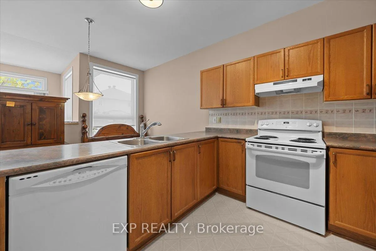 Photo 15 of 4063 Canyon Walk Drive, Ottawa, Riverside South/Gloucester Glen — HOMEH