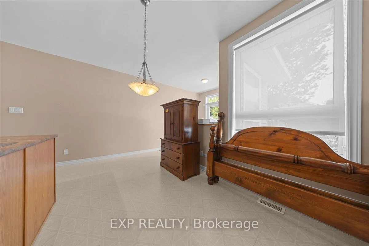 Photo 20 of 4063 Canyon Walk Drive, Ottawa, Riverside South/Gloucester Glen — HOMEH