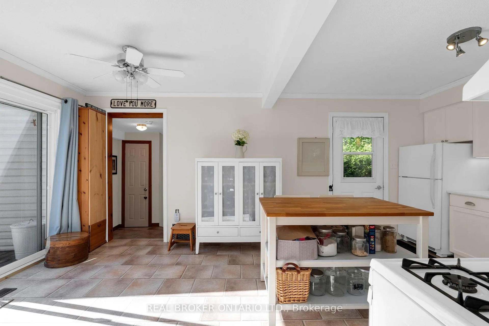 Photo 9 of 145 Collingwood Street, Clearview, Creemore — HOMEH