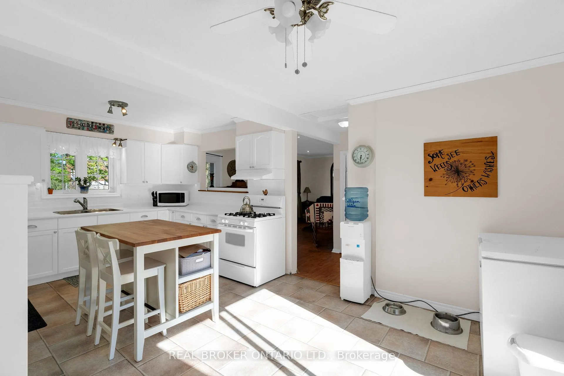 Photo 10 of 145 Collingwood Street, Clearview, Creemore — HOMEH