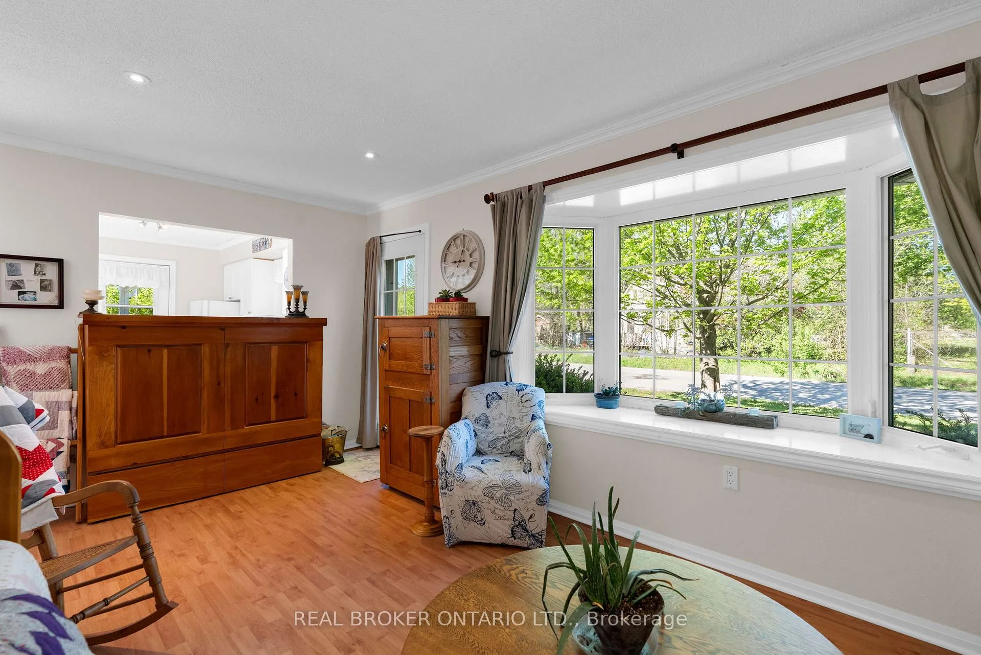 Photo 21 of 145 Collingwood Street, Clearview, Creemore — HOMEH