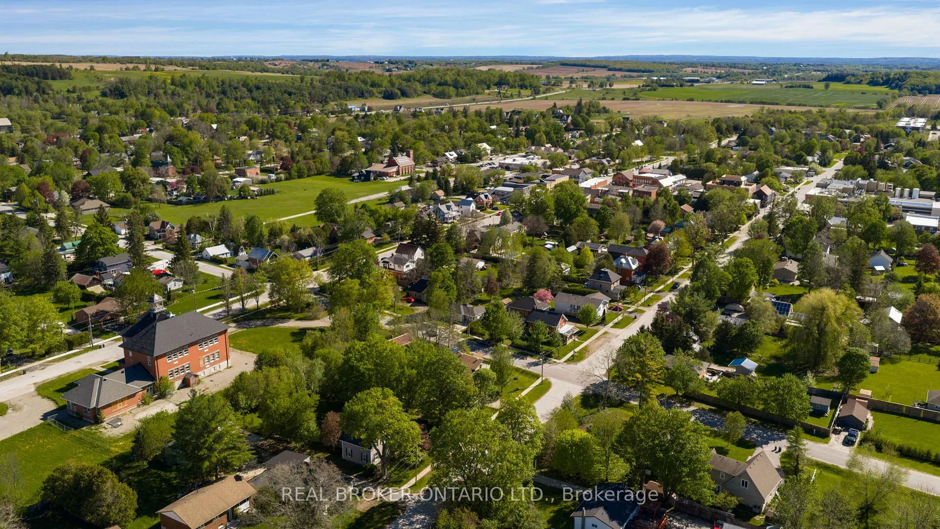 Photo 32 of 145 Collingwood Street, Clearview, Creemore — HOMEH