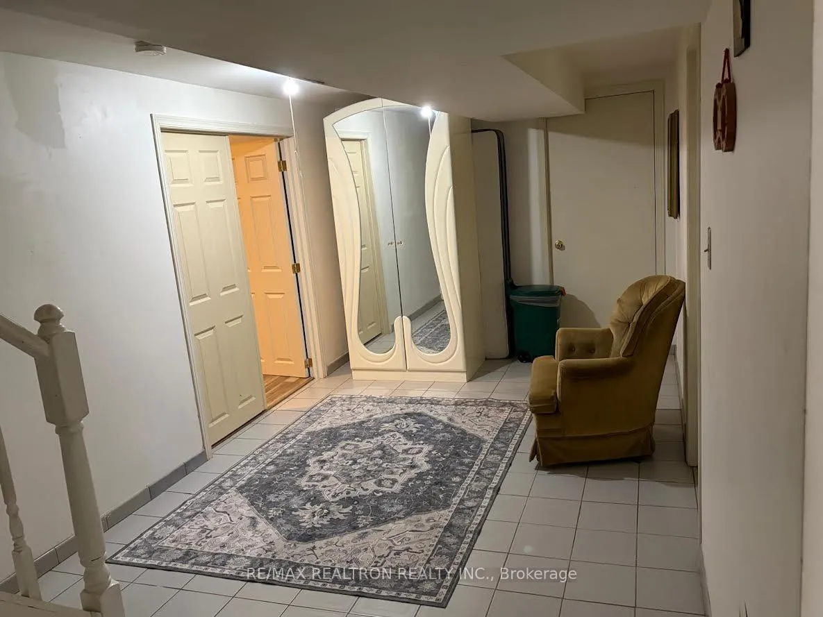 Photo 4 of Unit Bsmt, 5 Lamar Street, Vaughan, Maple — HOMEH