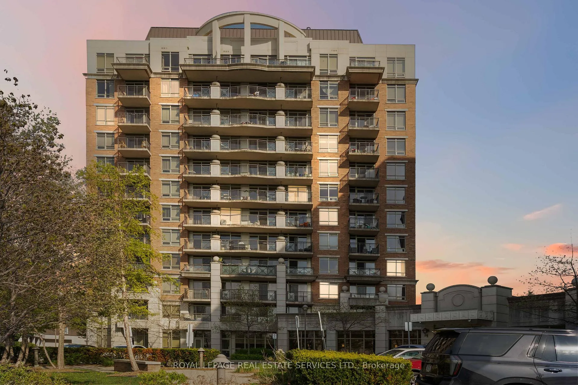 Front of Unit 1110, 2391 Central Park Drive