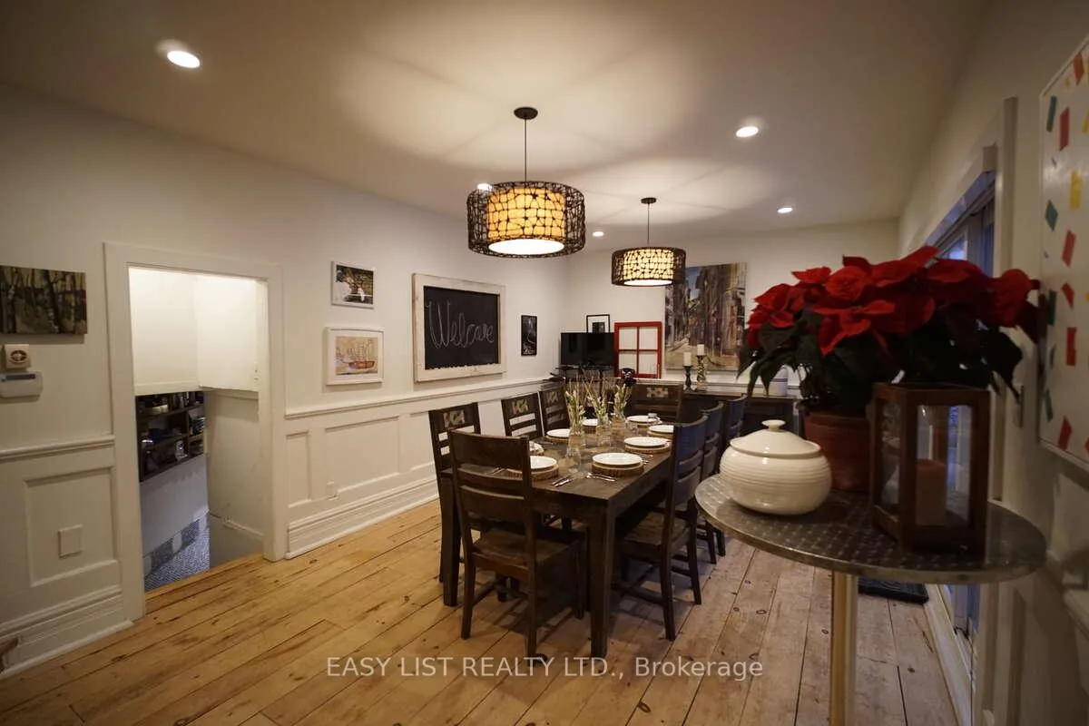 Photo 5 of 79 Brock Road S, Puslinch, Aberfoyle — HOMEH