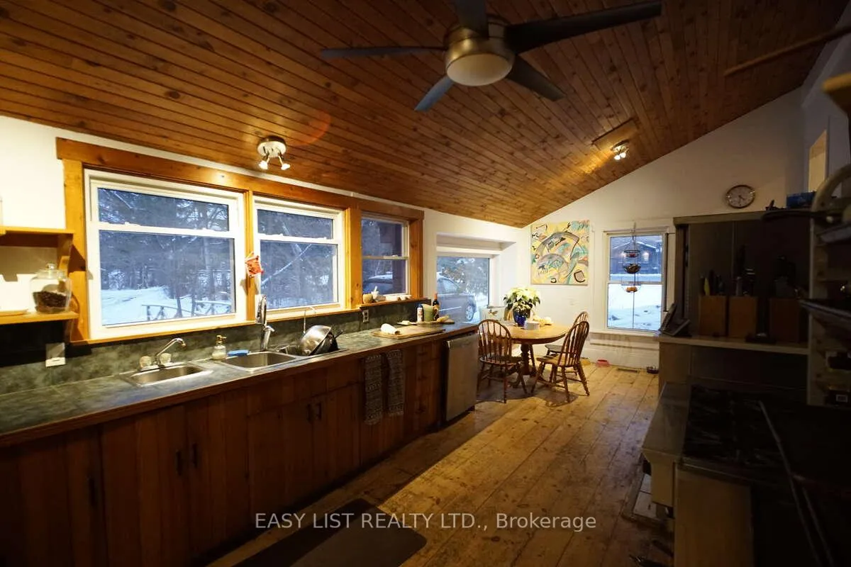 Photo 12 of 79 Brock Road S, Puslinch, Aberfoyle — HOMEH