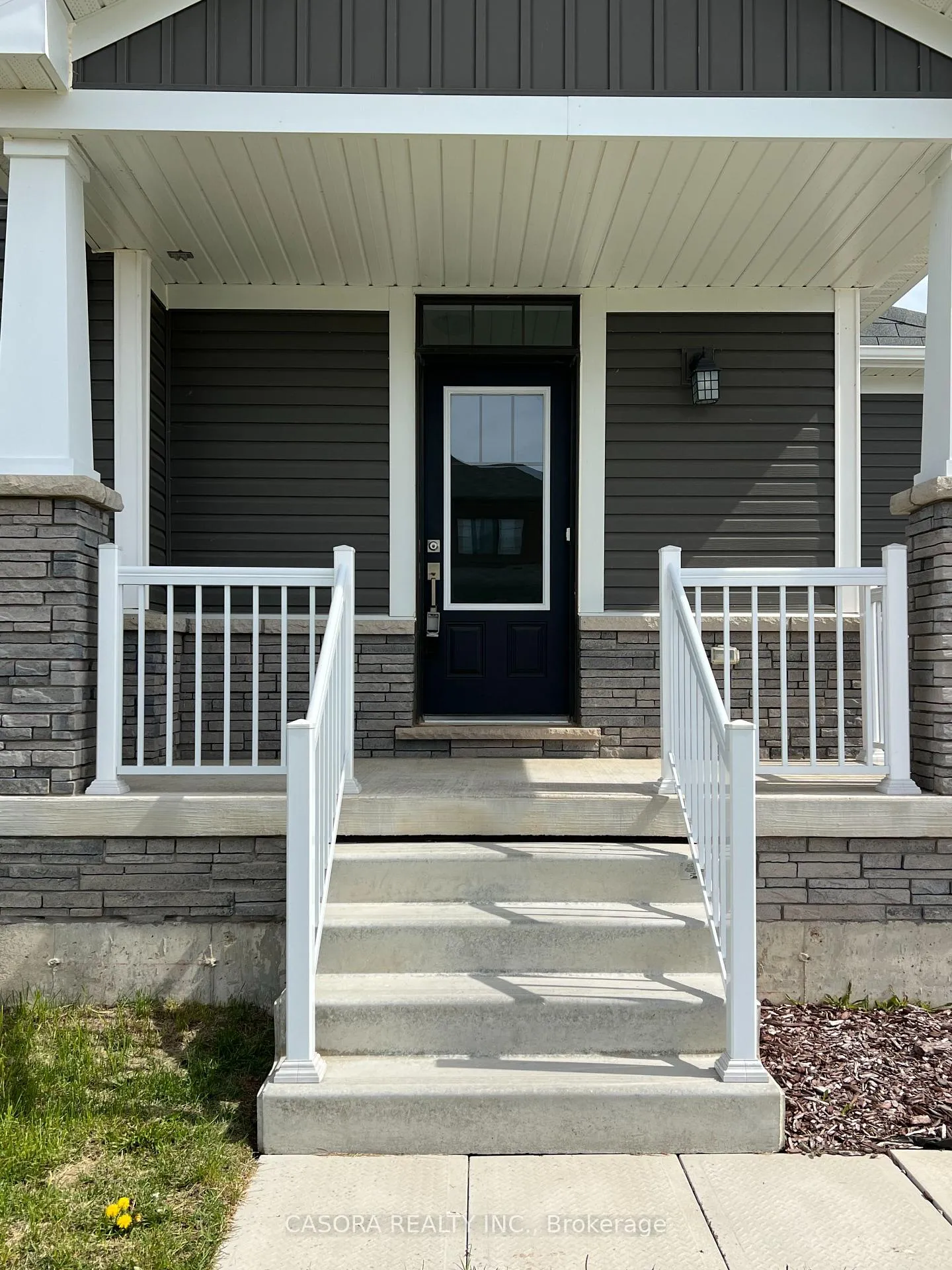 Photo 5 of 170 Whithorn Crescent, Haldimand — HOMEH