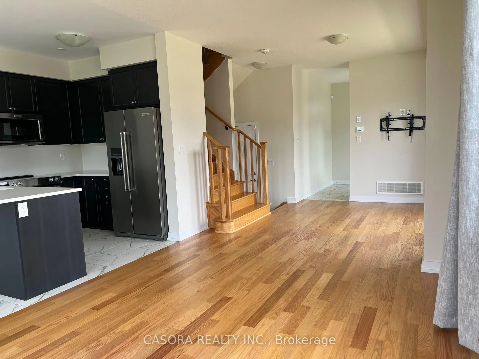 Photo 12 of 170 Whithorn Crescent, Haldimand — HOMEH