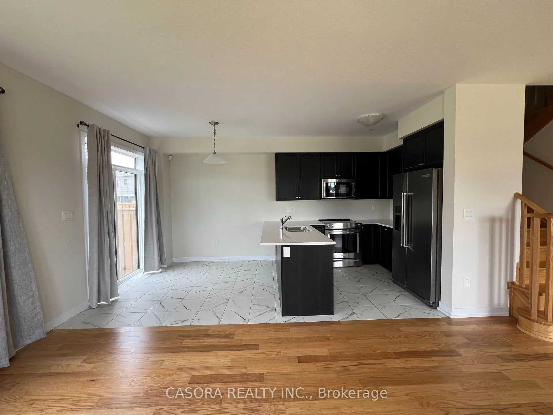 Photo 14 of 170 Whithorn Crescent, Haldimand — HOMEH