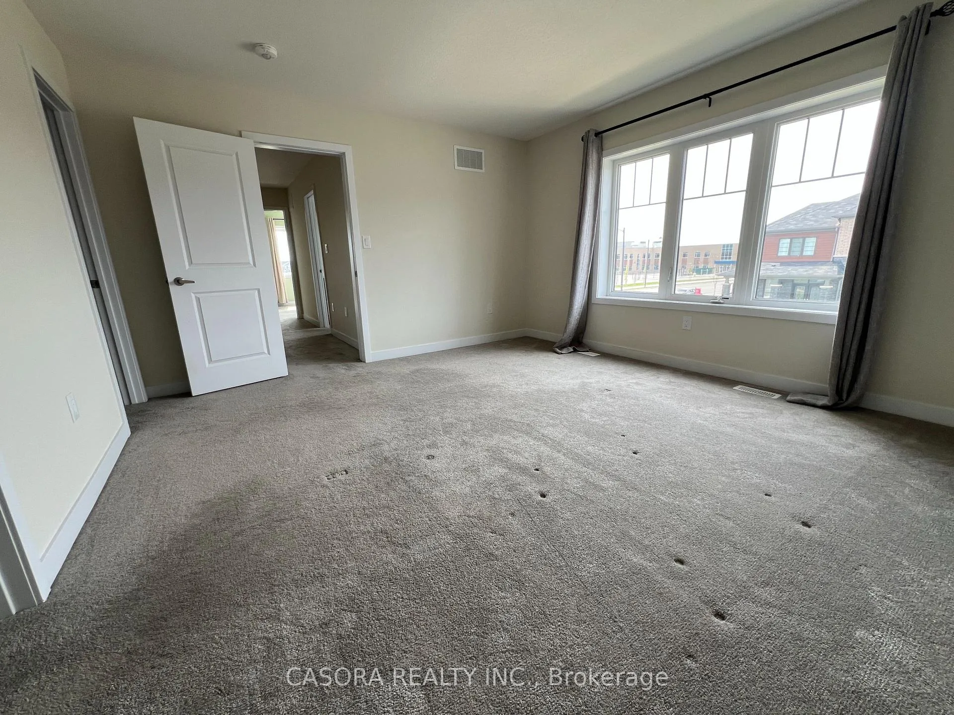 Photo 24 of 170 Whithorn Crescent, Haldimand — HOMEH