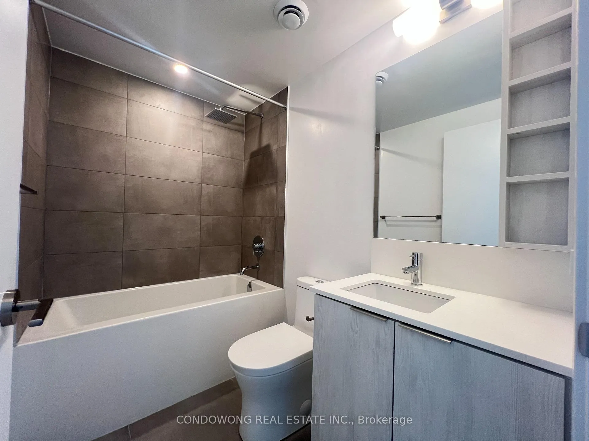 Photo 11 of Unit 4109, 8 Wellesley Street W, Toronto, Bay Street Corridor — HOMEH