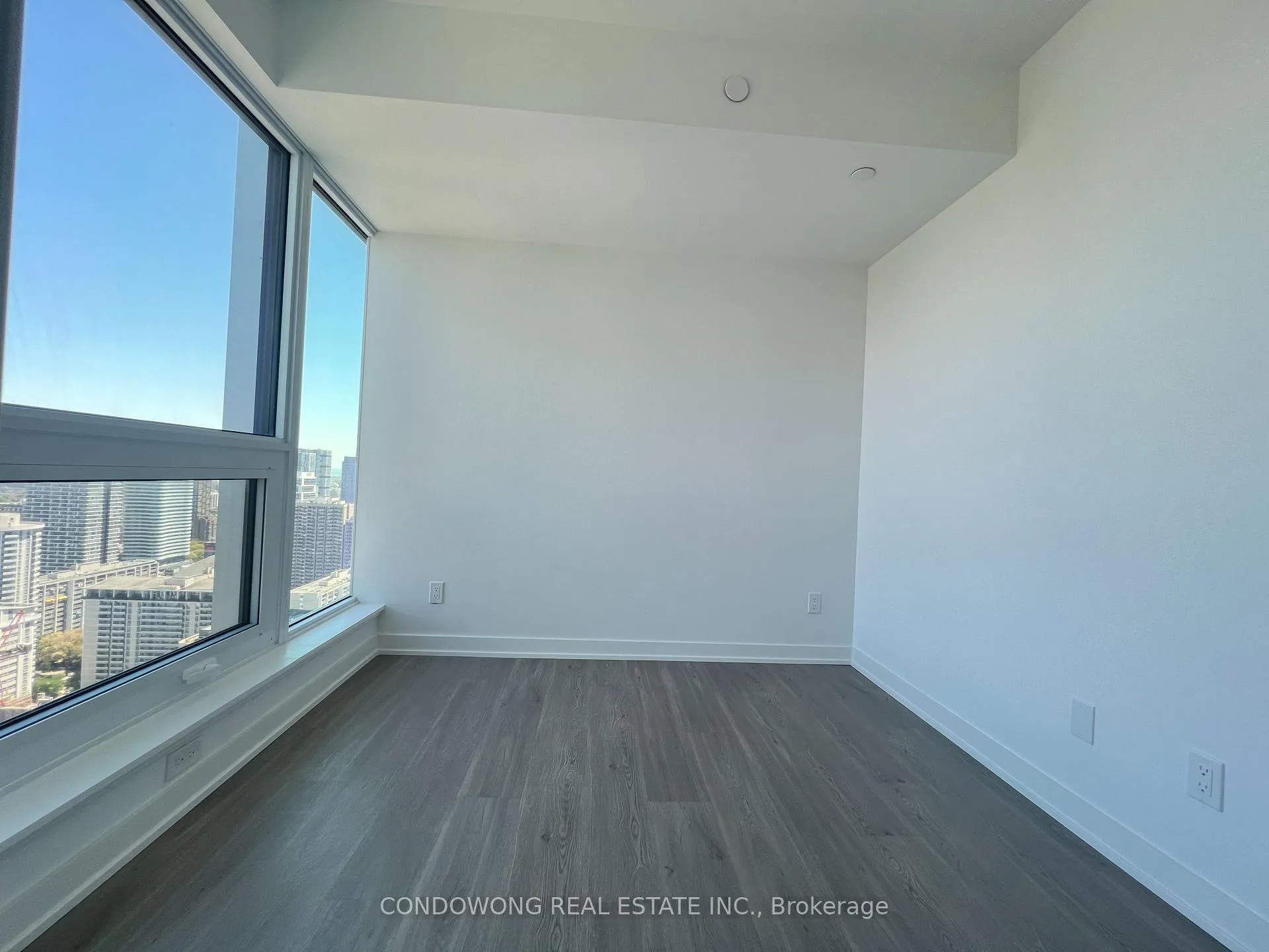 Photo 12 of Unit 4109, 8 Wellesley Street W, Toronto, Bay Street Corridor — HOMEH