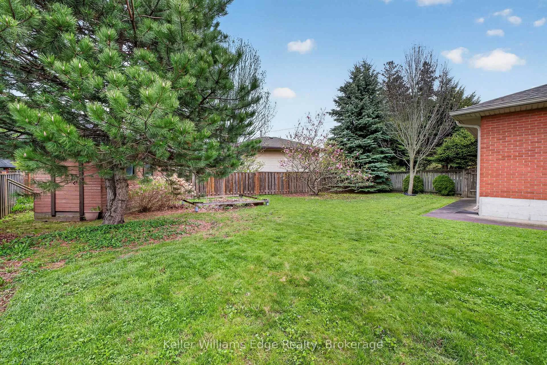 Photo 32 of 187 Council Crescent, Hamilton, Ancaster — HOMEH