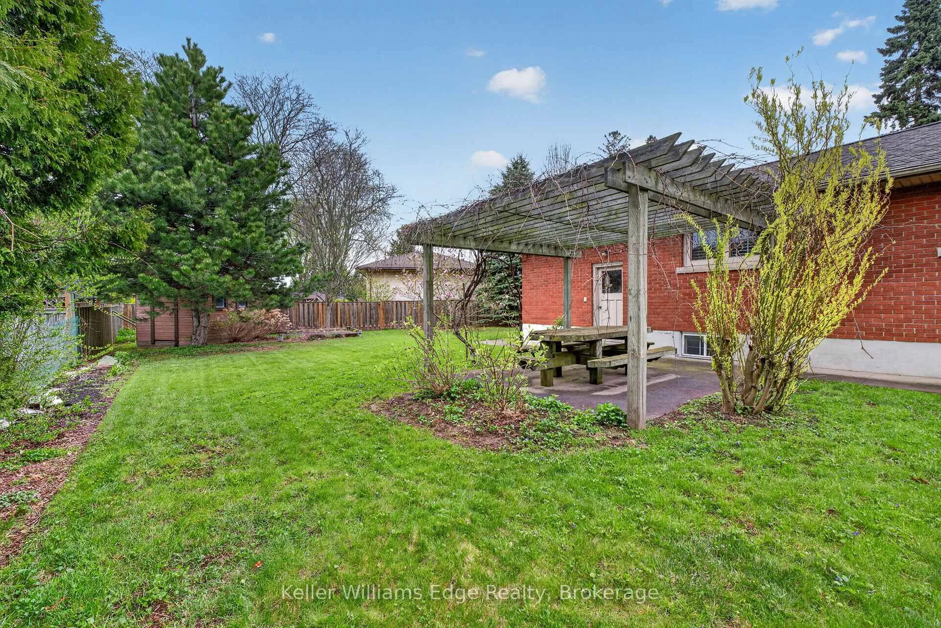 Photo 35 of 187 Council Crescent, Hamilton, Ancaster — HOMEH