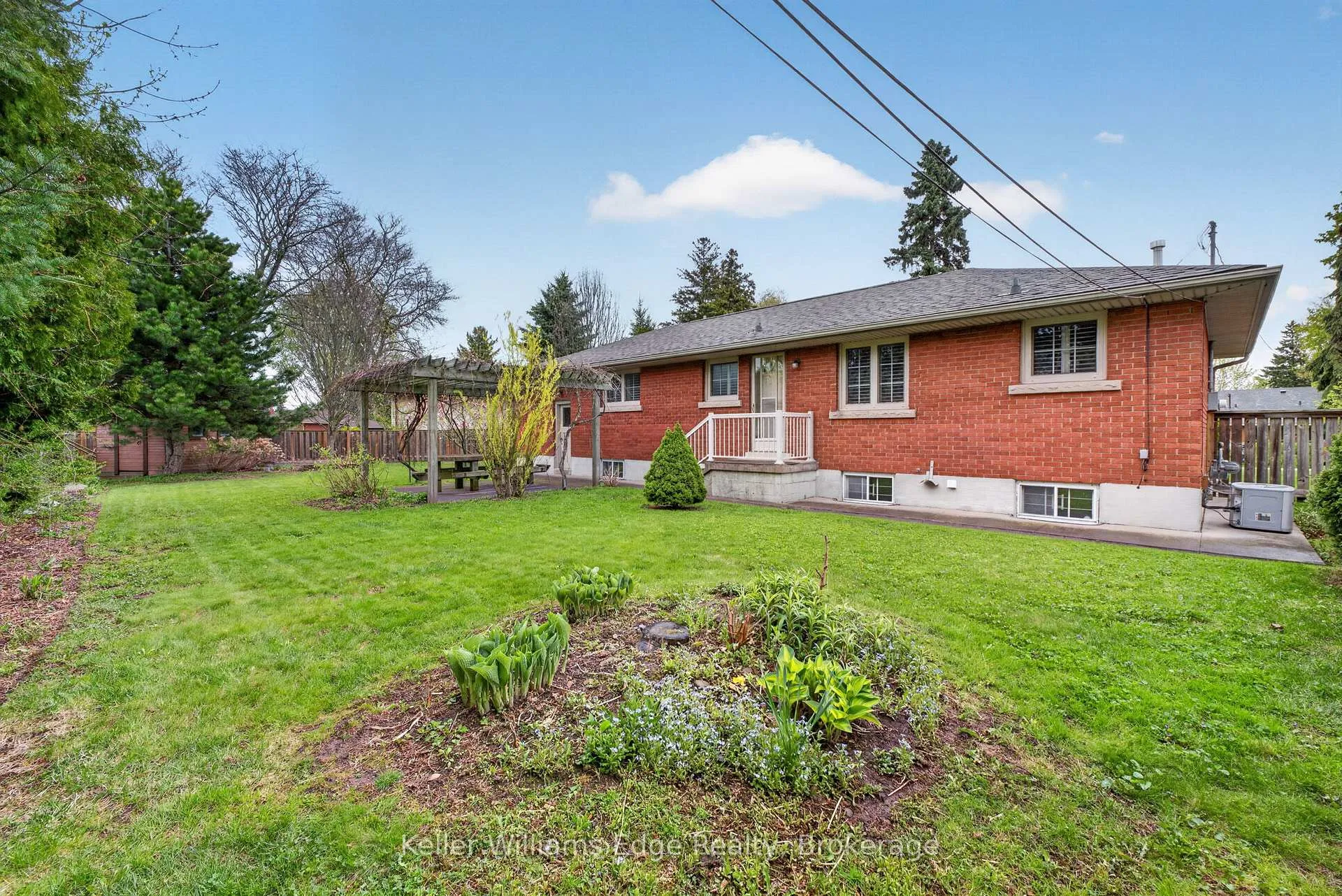 Photo 38 of 187 Council Crescent, Hamilton, Ancaster — HOMEH
