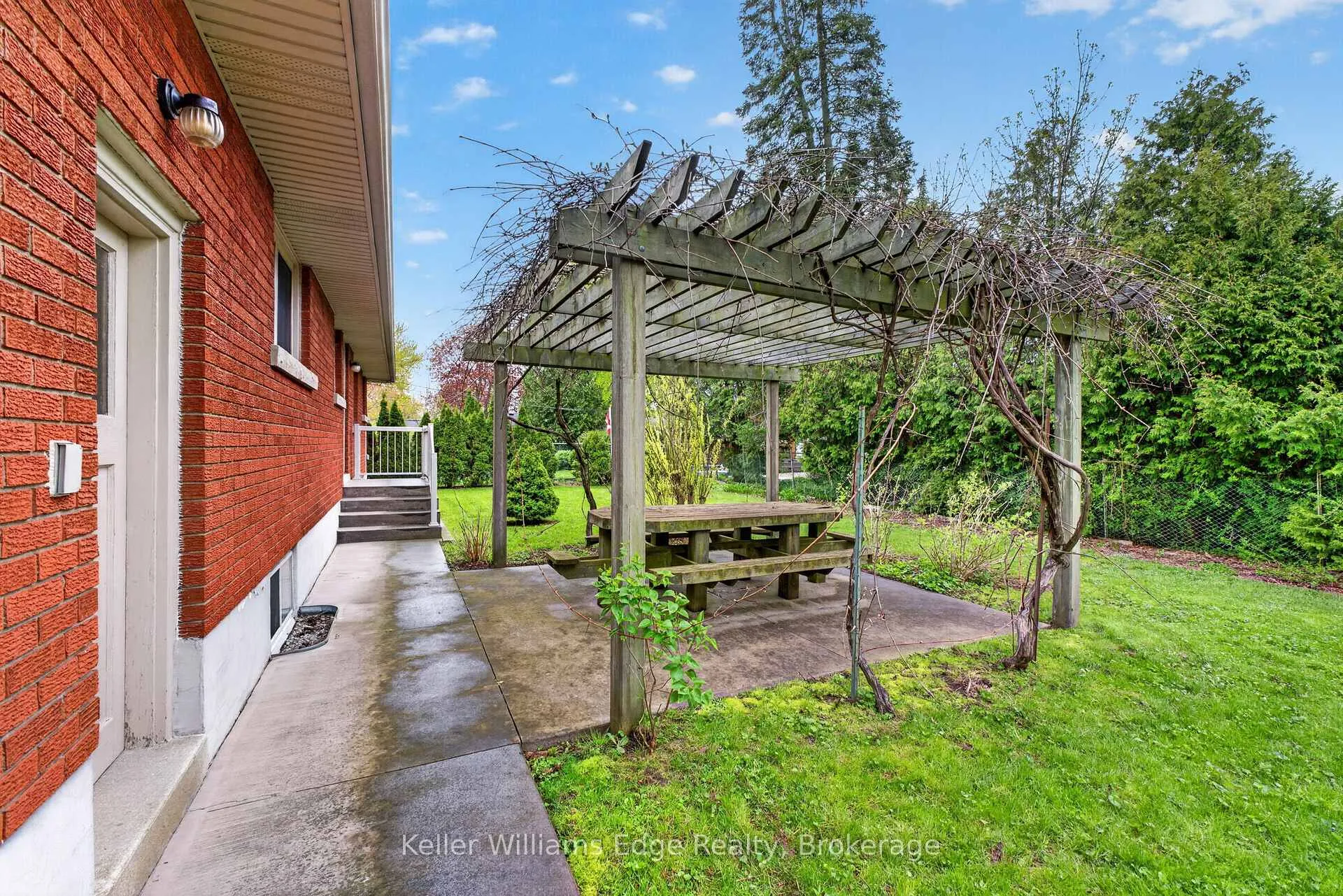 Photo 41 of 187 Council Crescent, Hamilton, Ancaster — HOMEH