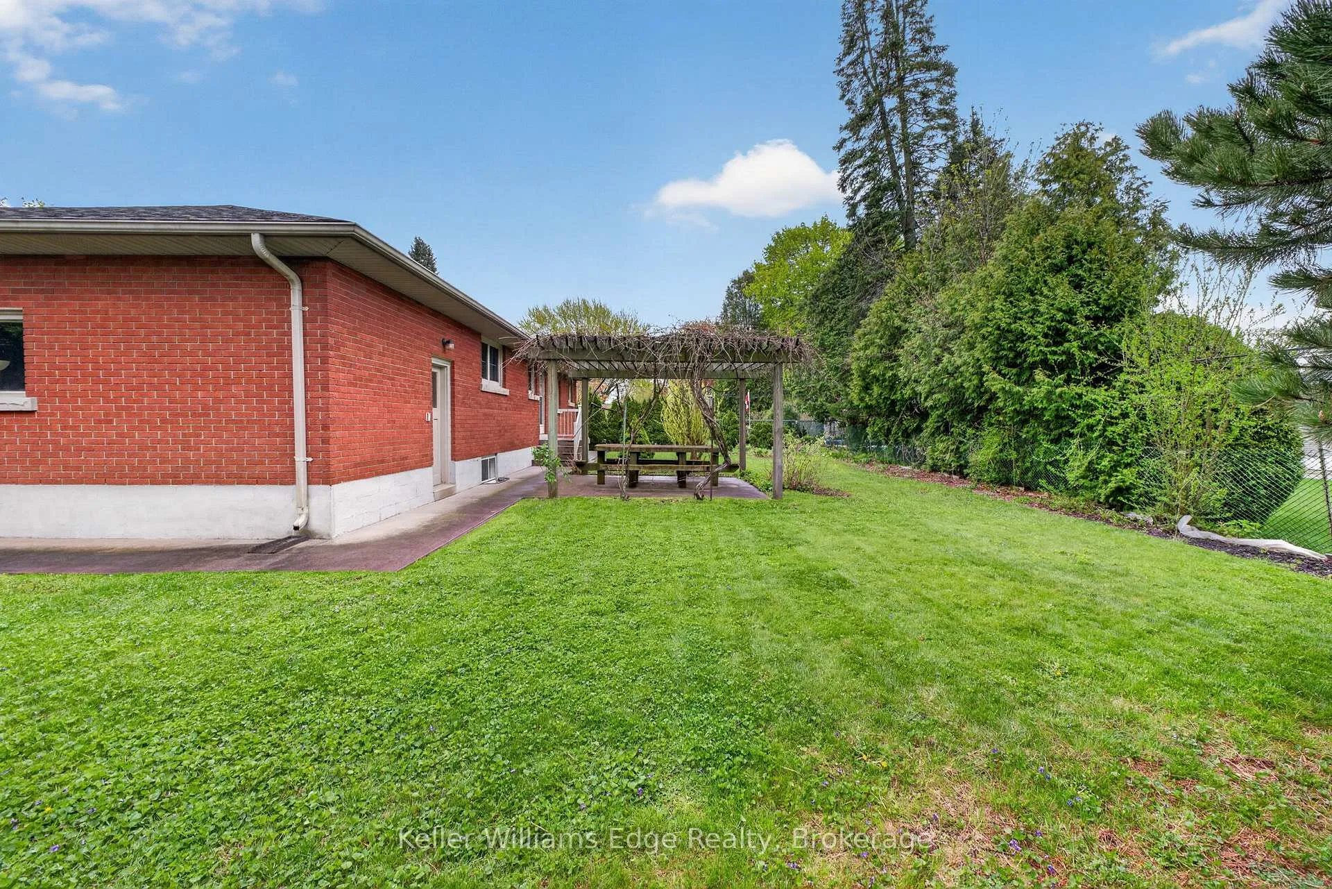 Photo 42 of 187 Council Crescent, Hamilton, Ancaster — HOMEH