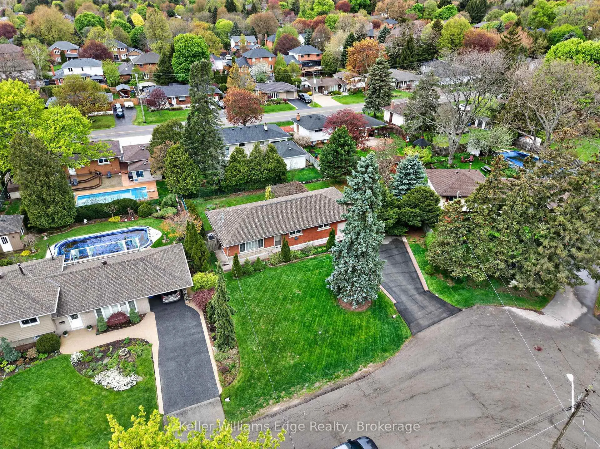 Photo 43 of 187 Council Crescent, Hamilton, Ancaster — HOMEH