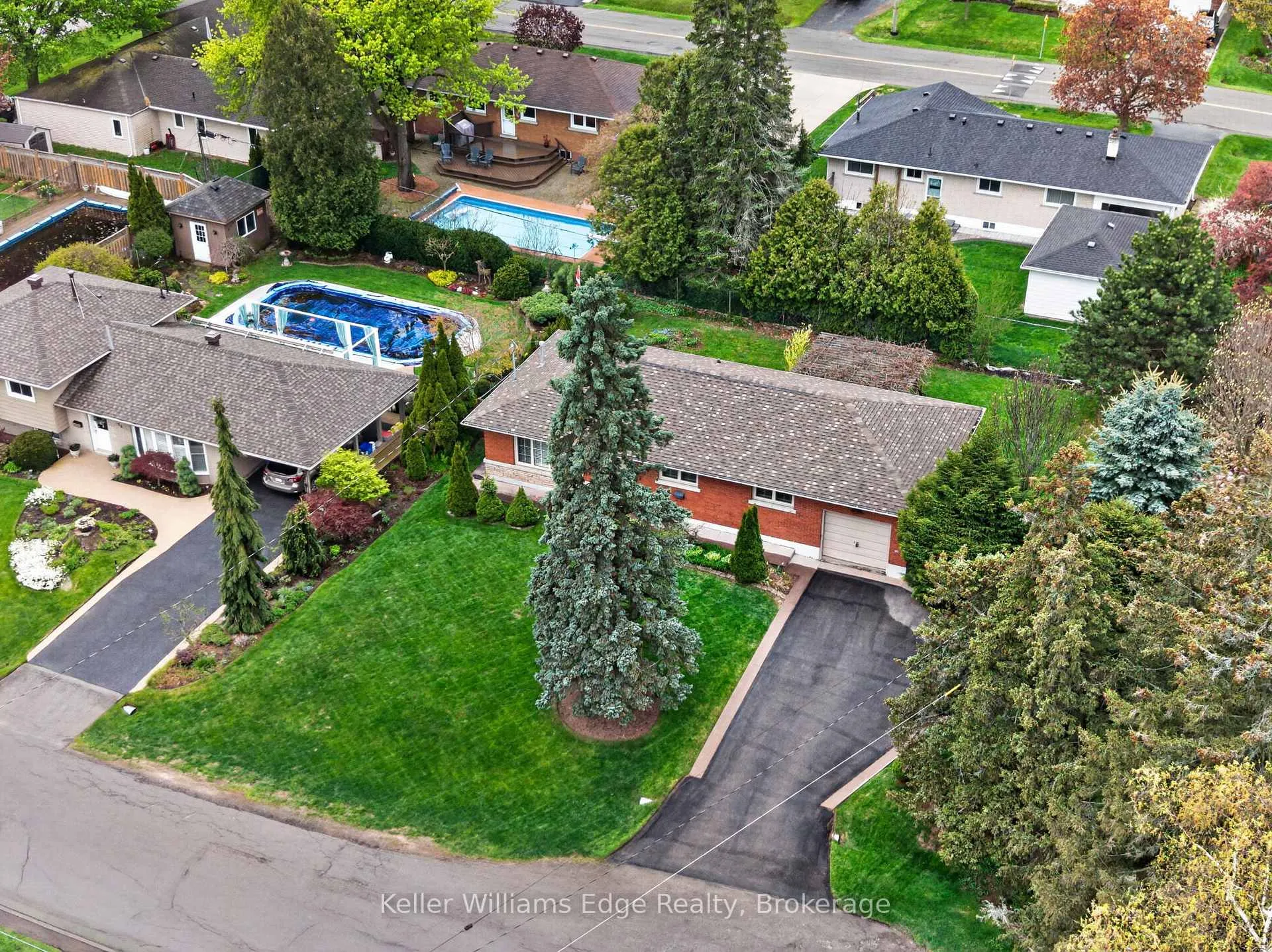 Photo 45 of 187 Council Crescent, Hamilton, Ancaster — HOMEH