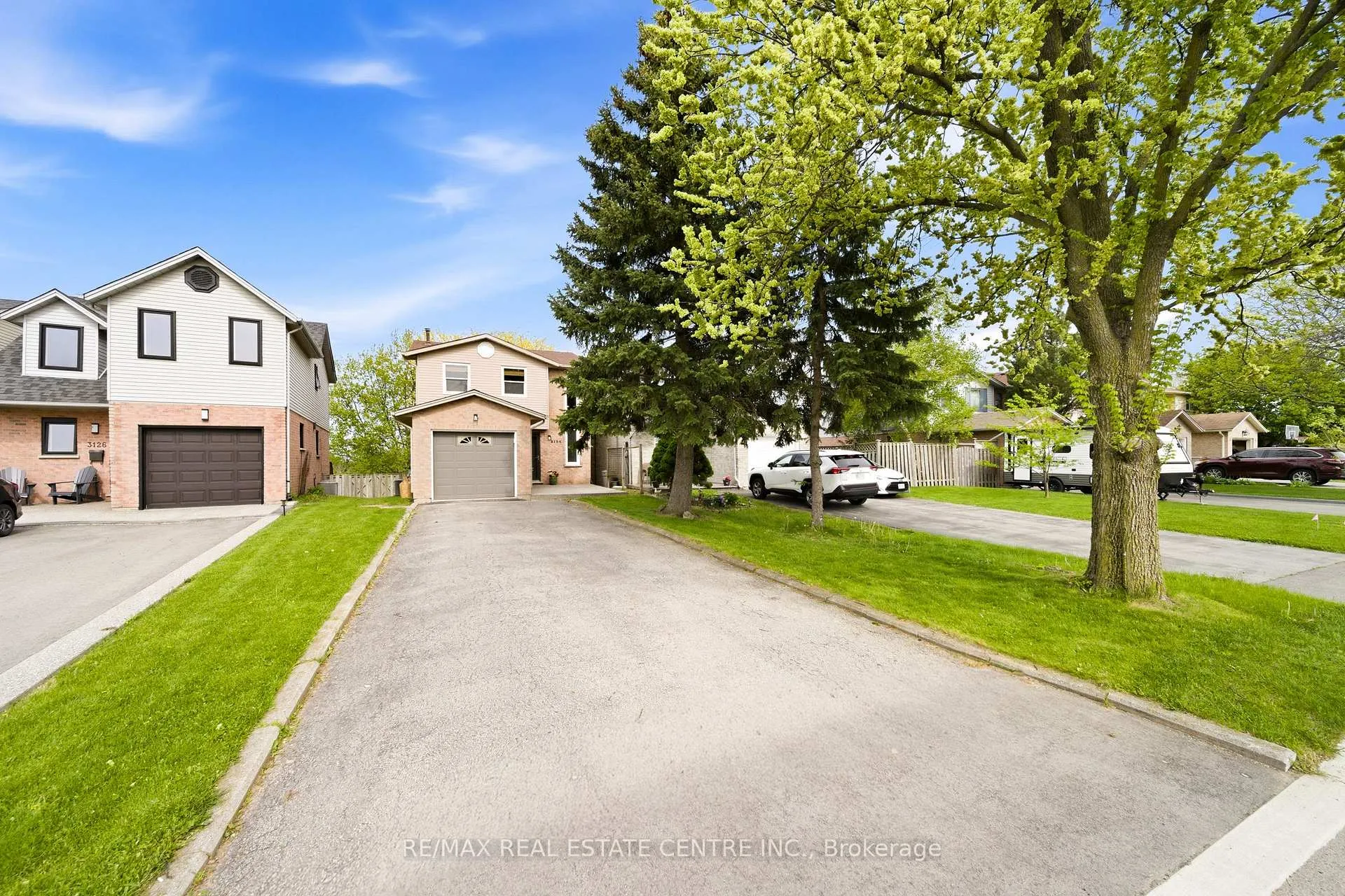 Photo 3 of 3124 Driftwood Drive, Burlington, Headon — HOMEH