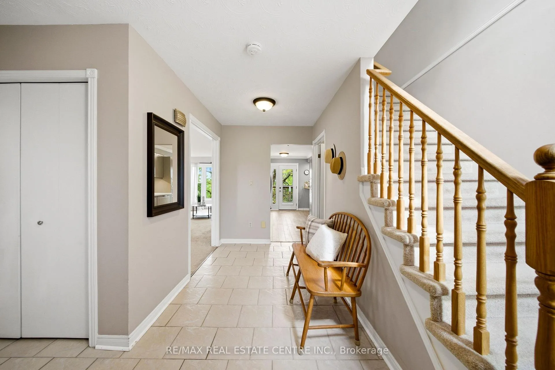 Photo 9 of 3124 Driftwood Drive, Burlington, Headon — HOMEH