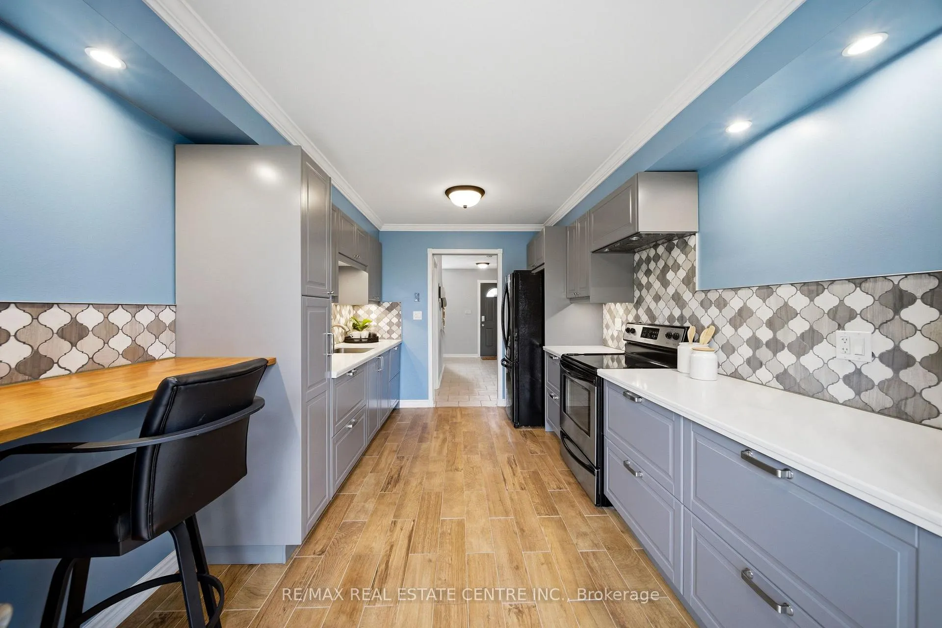 Photo 15 of 3124 Driftwood Drive, Burlington, Headon — HOMEH