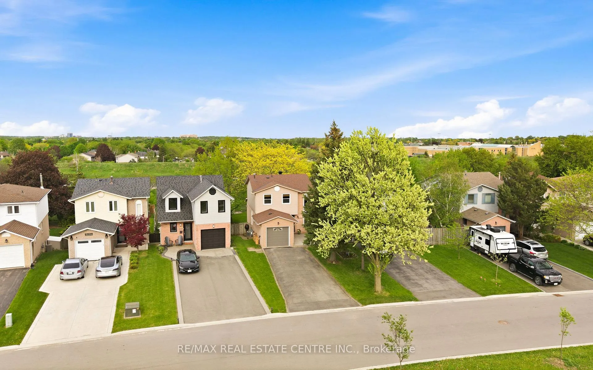 Photo 49 of 3124 Driftwood Drive, Burlington, Headon — HOMEH