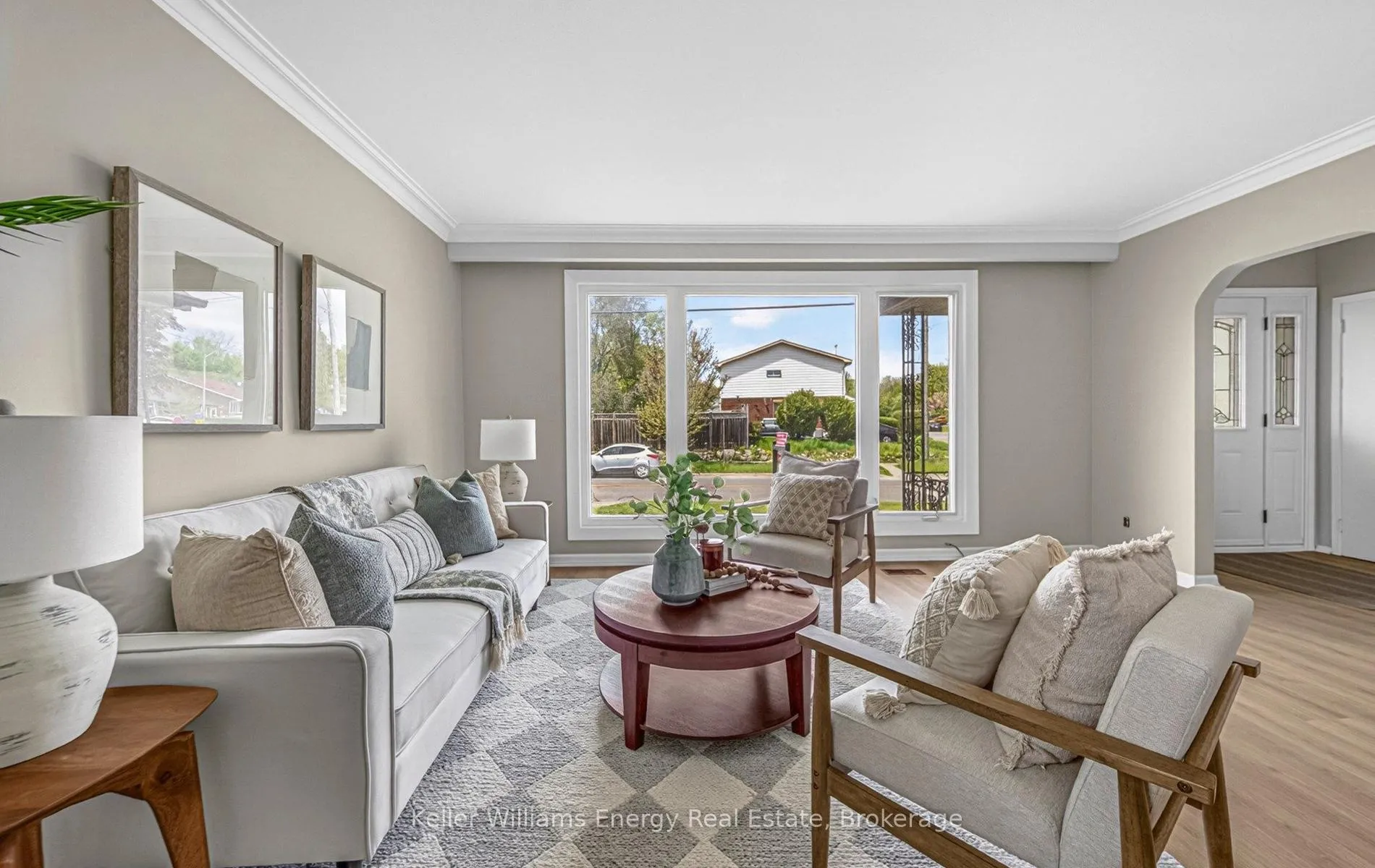 Photo 11 of 249 Thomas Street, Oshawa, Lakeview — HOMEH