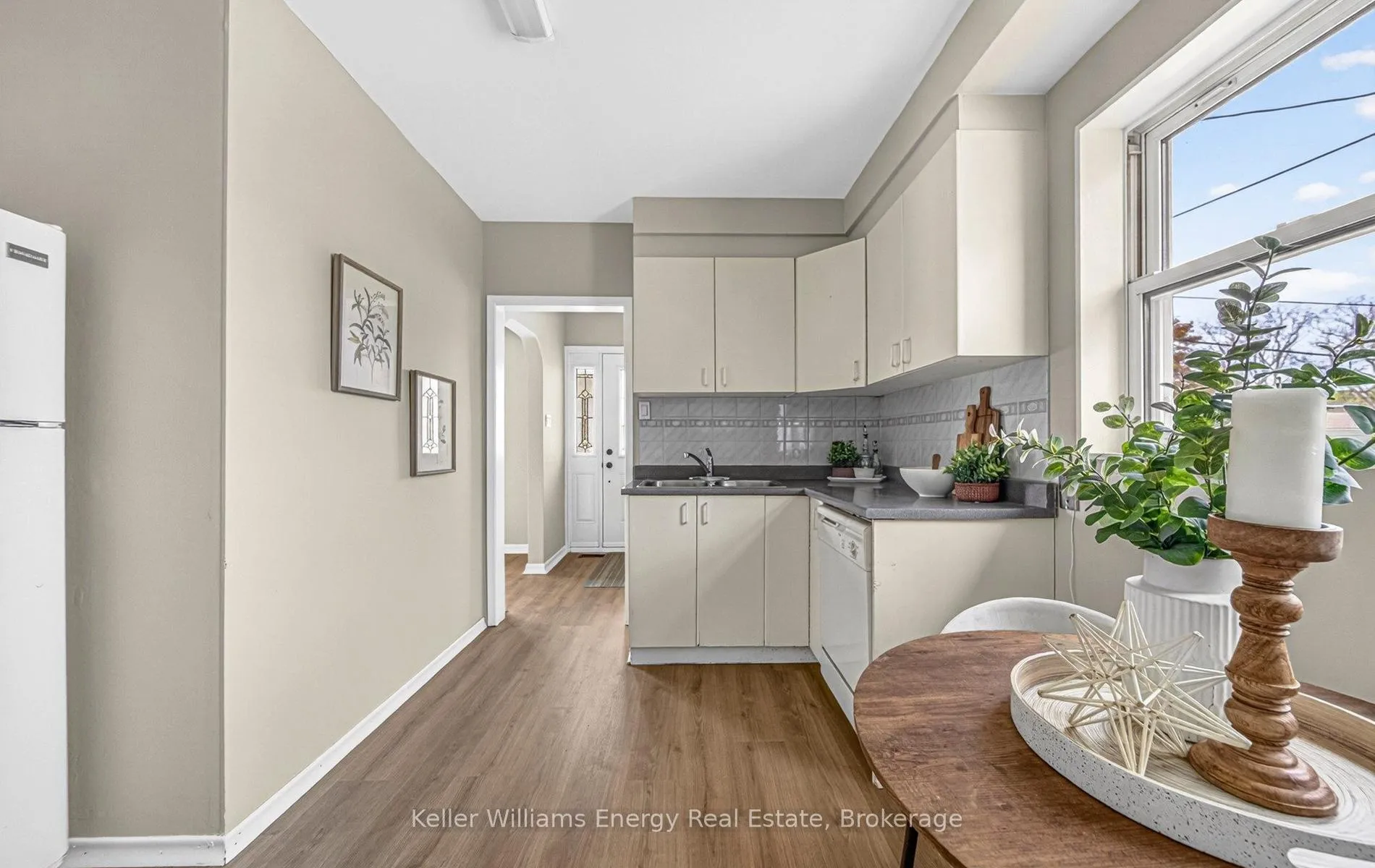 Photo 17 of 249 Thomas Street, Oshawa, Lakeview — HOMEH