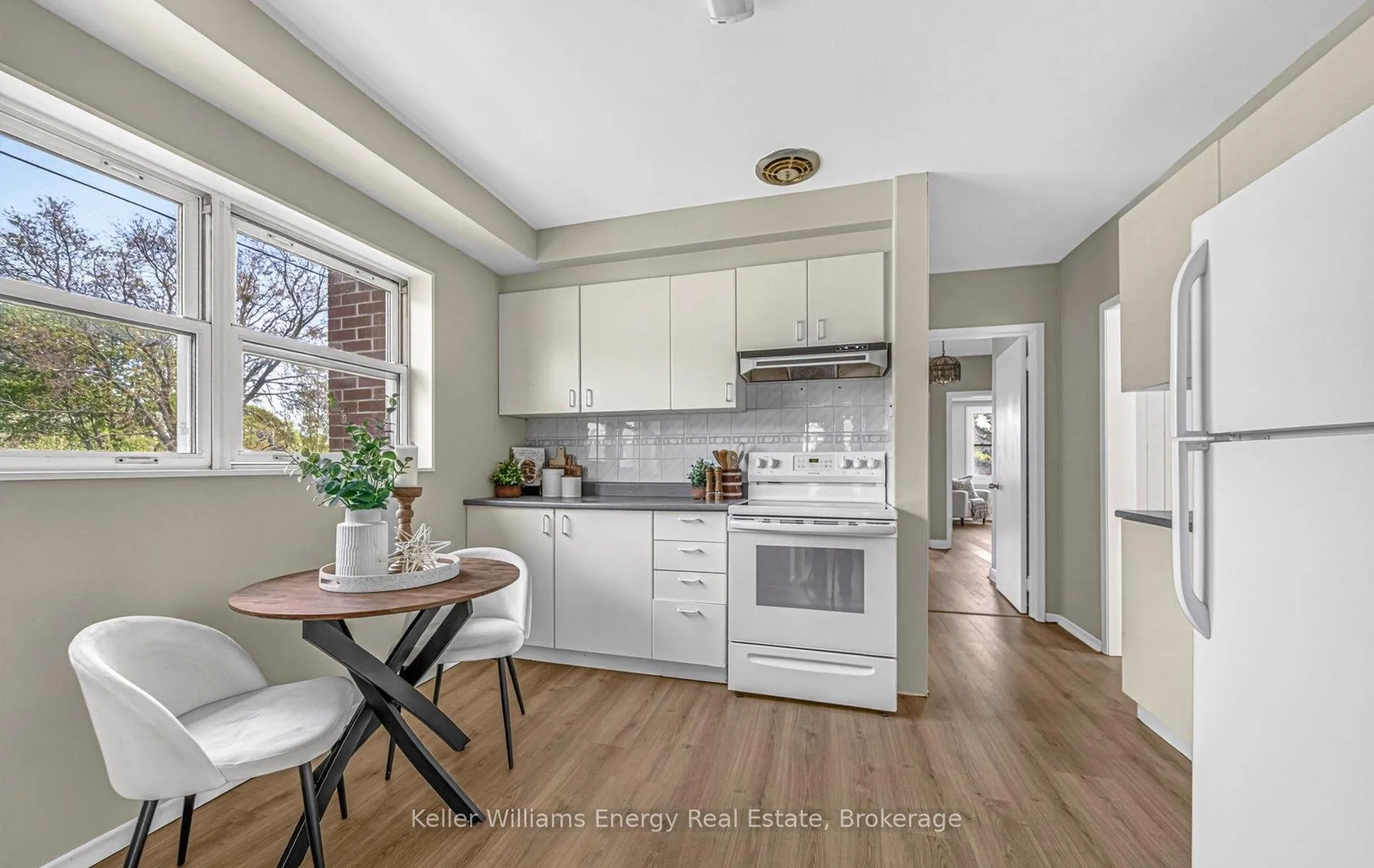Photo 18 of 249 Thomas Street, Oshawa, Lakeview — HOMEH