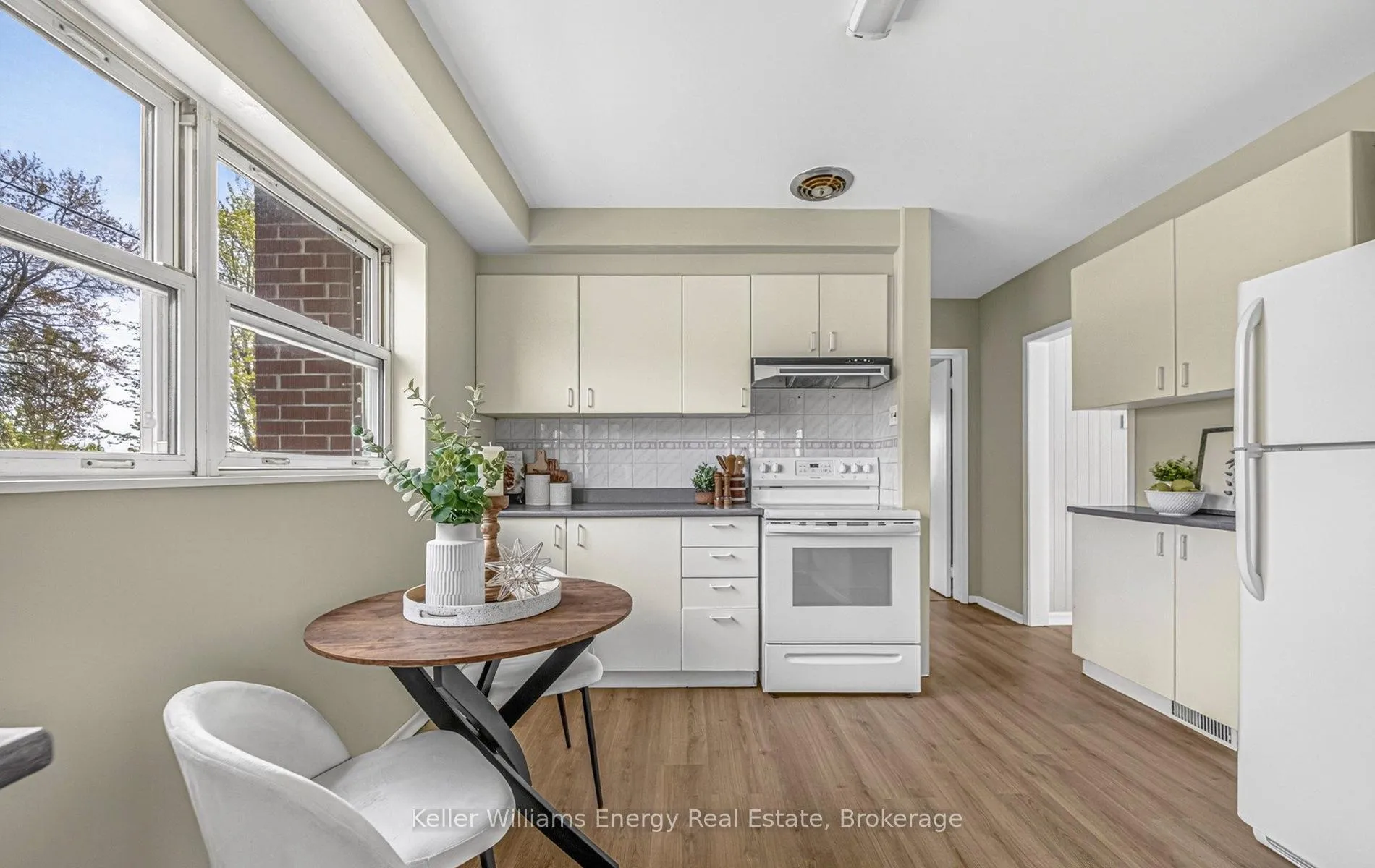 Photo 19 of 249 Thomas Street, Oshawa, Lakeview — HOMEH