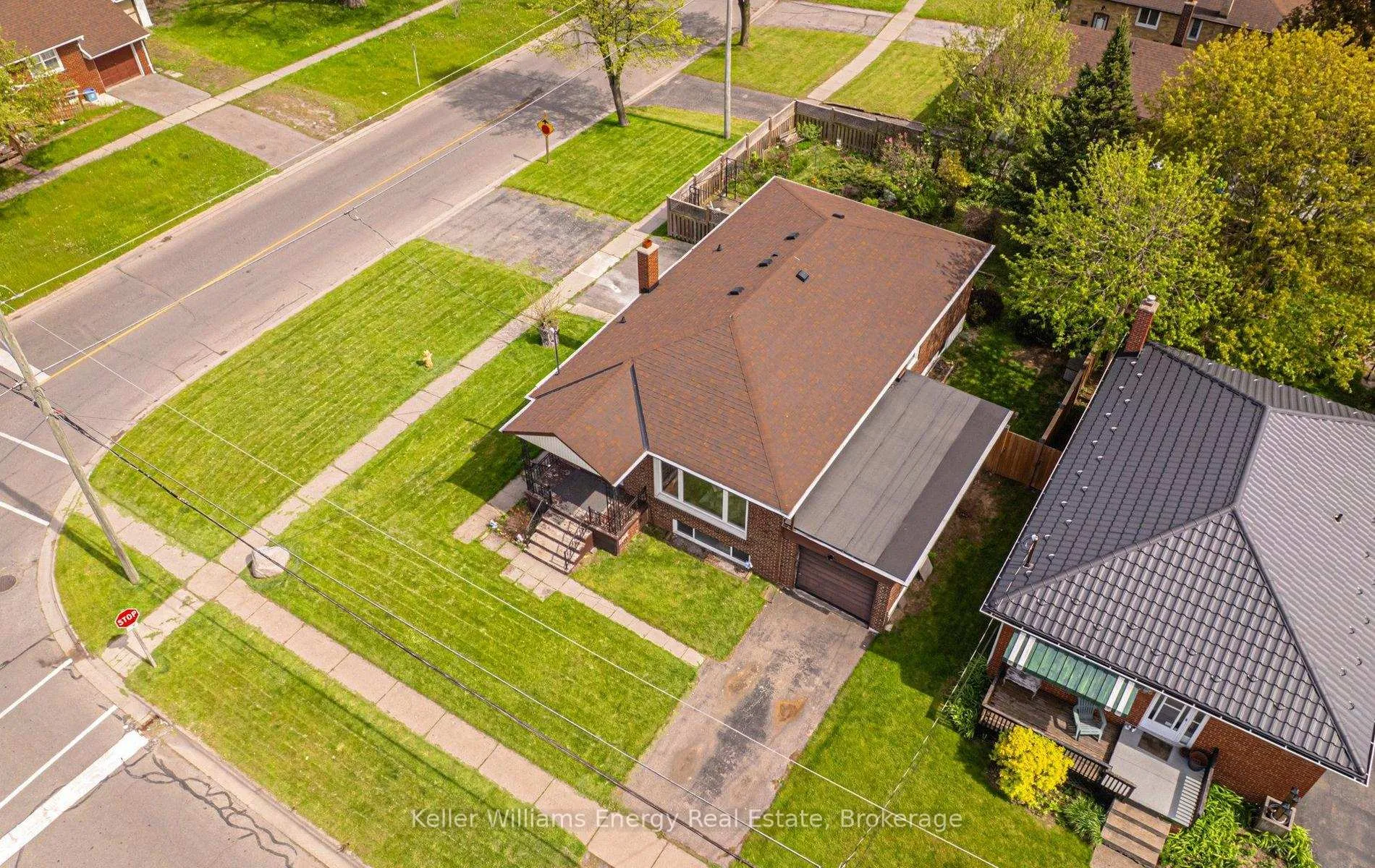 Photo 36 of 249 Thomas Street, Oshawa, Lakeview — HOMEH