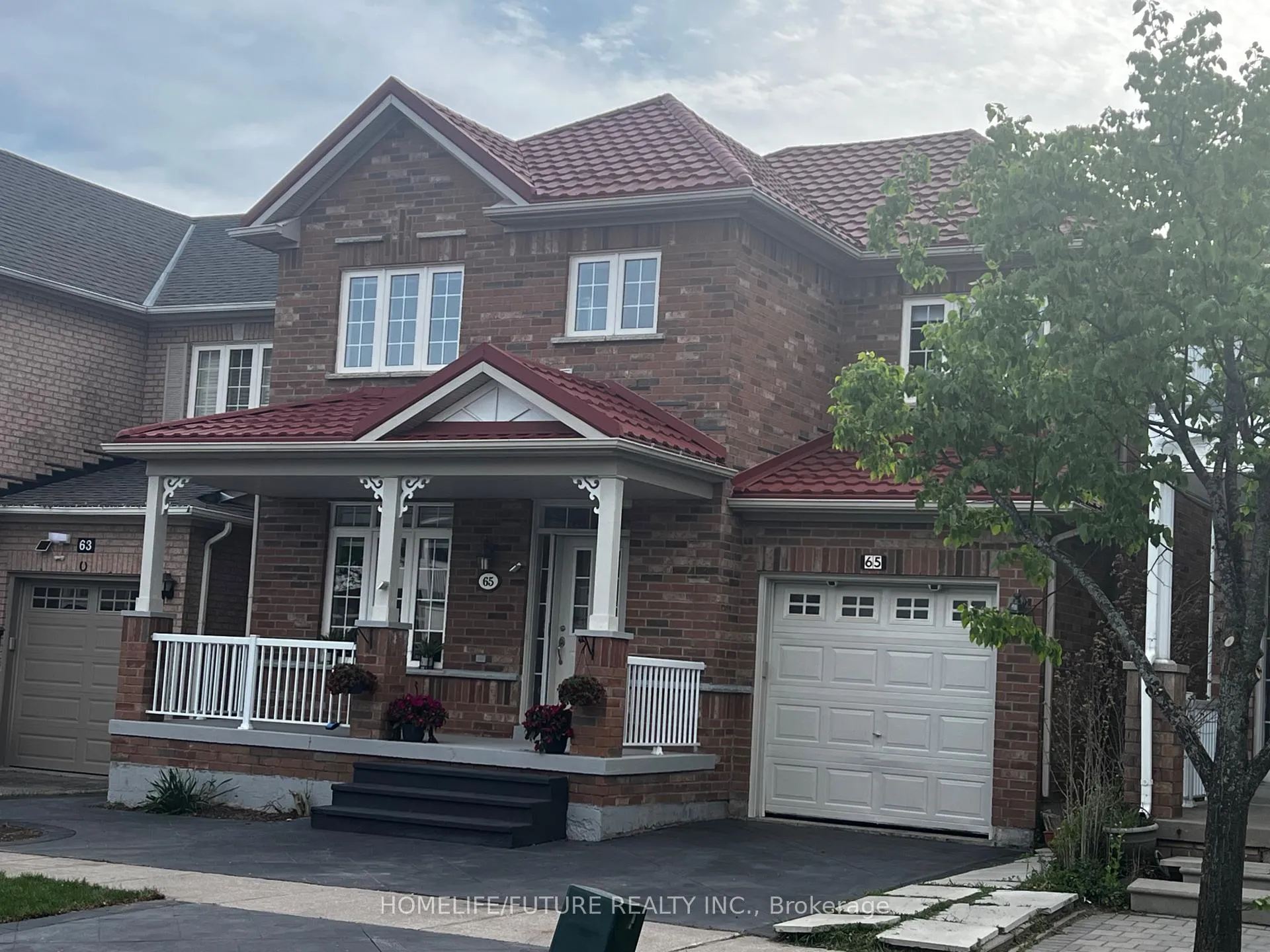 Photo 2 of 65 Maple Ridge Crescent, Markham, Greensborough — HOMEH