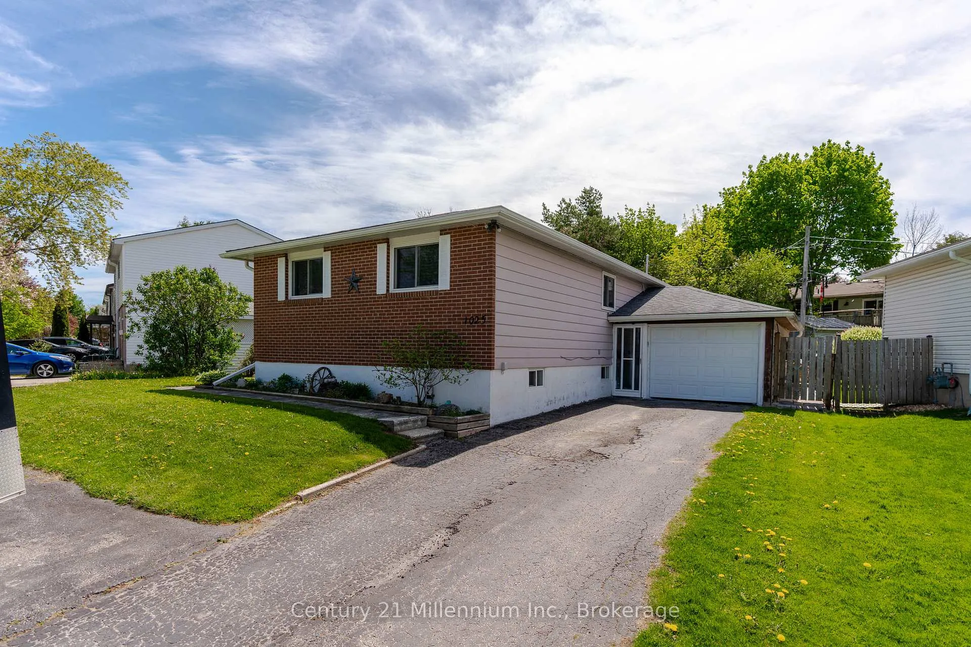 Photo 1 of 1025 12th Street E, Owen Sound — HOMEH