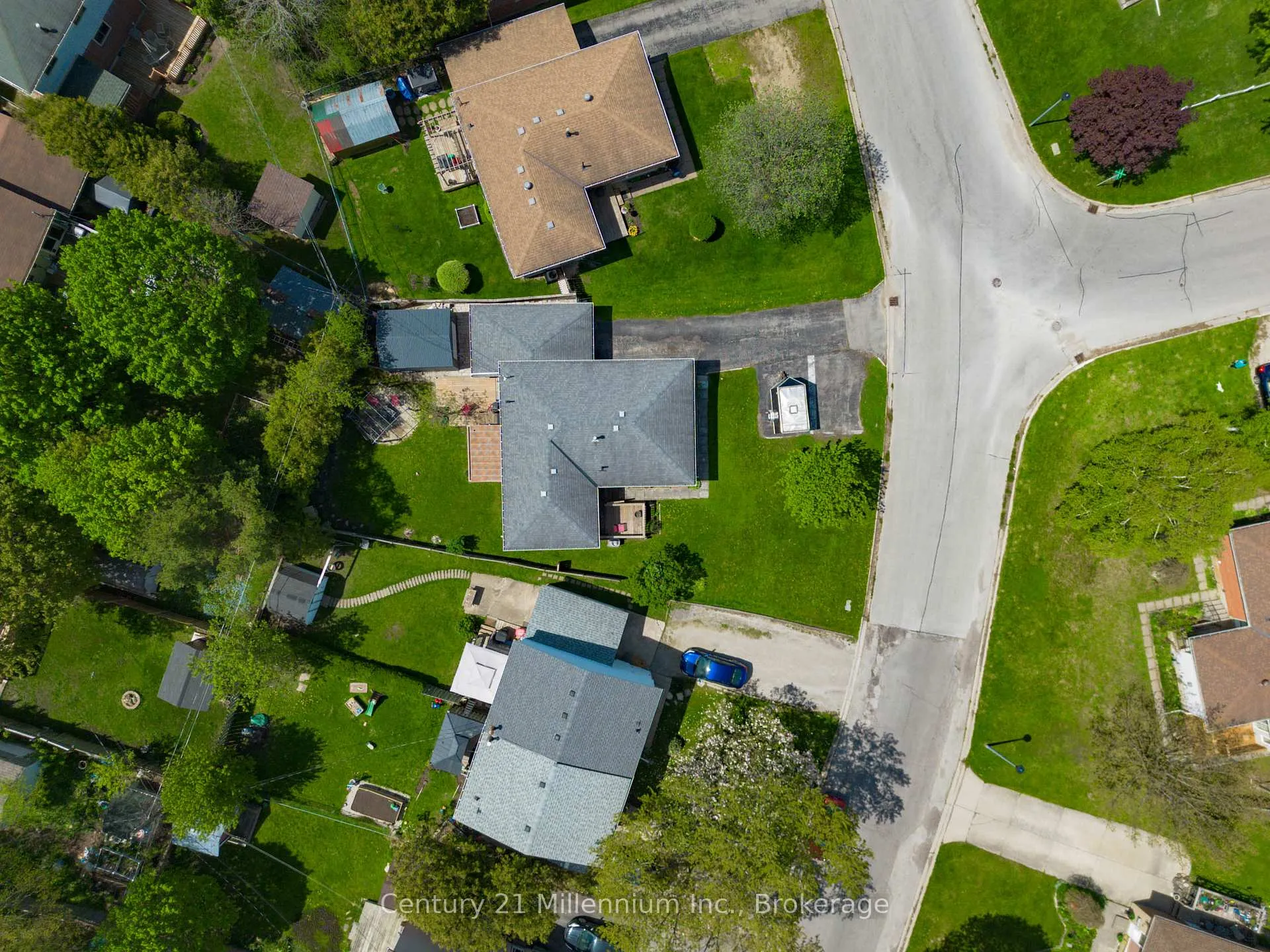 Photo 7 of 1025 12th Street E, Owen Sound — HOMEH