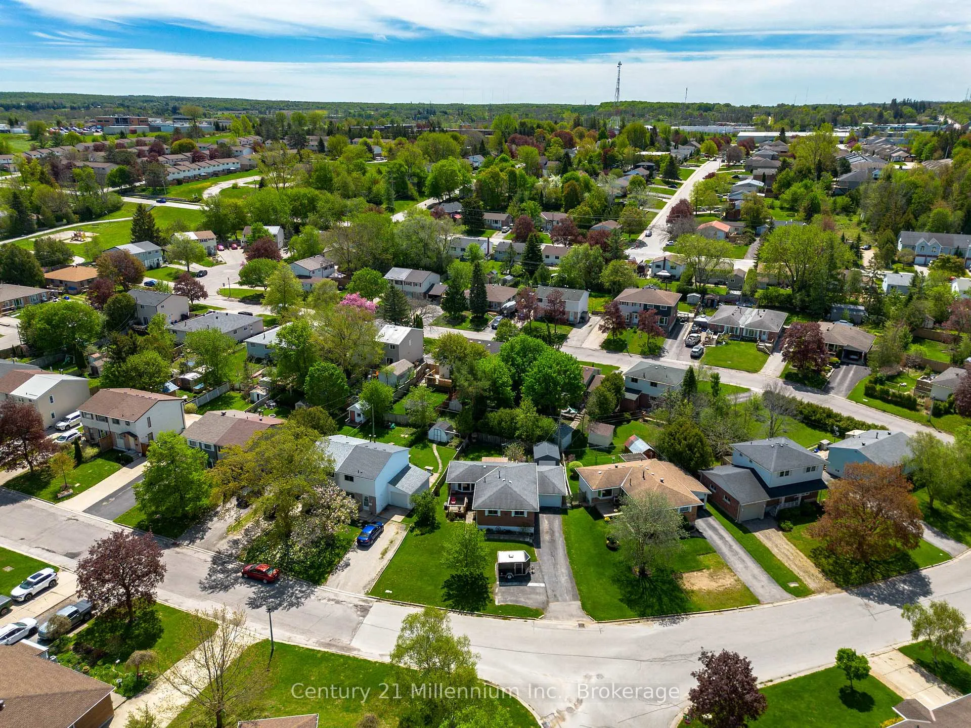 Photo 8 of 1025 12th Street E, Owen Sound — HOMEH